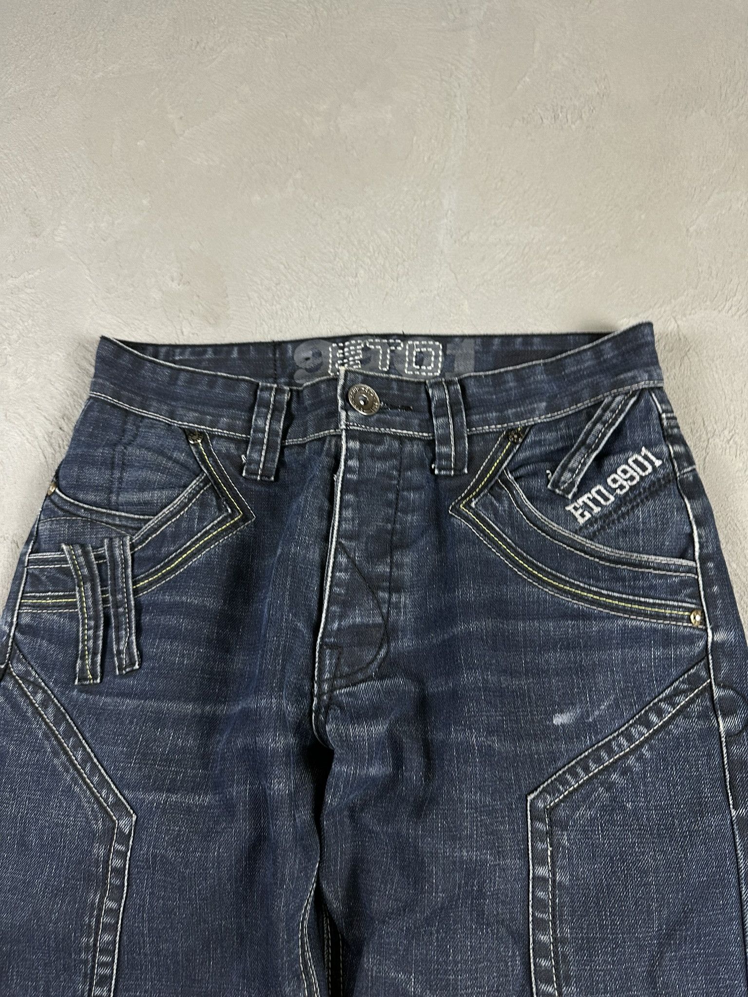Japanese Brand Vintage Japanese Oversized Faded Denim Jeans Pants Size US 30 / EU 46 - 3 Thumbnail