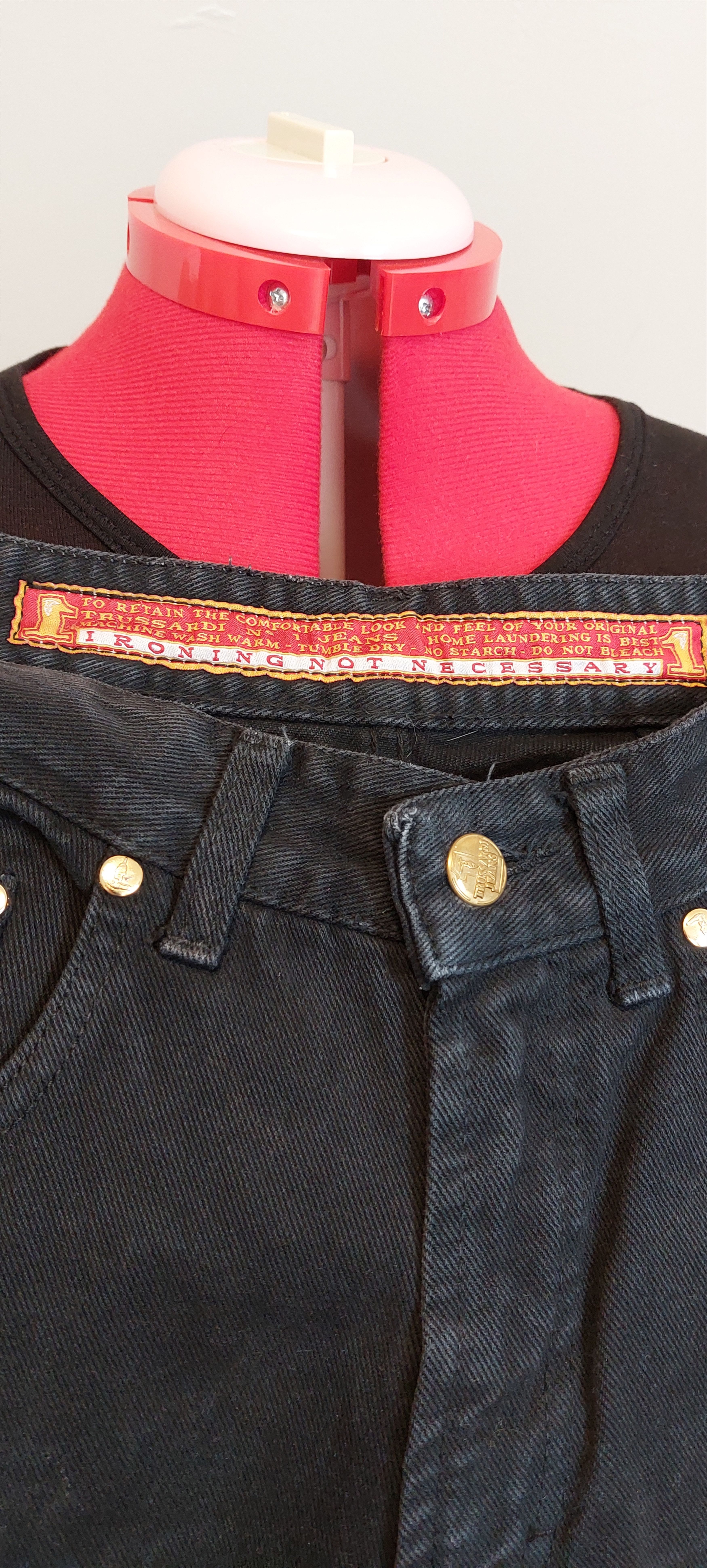Trussardi Banana Fit Jeans – W29 (Small Fit)