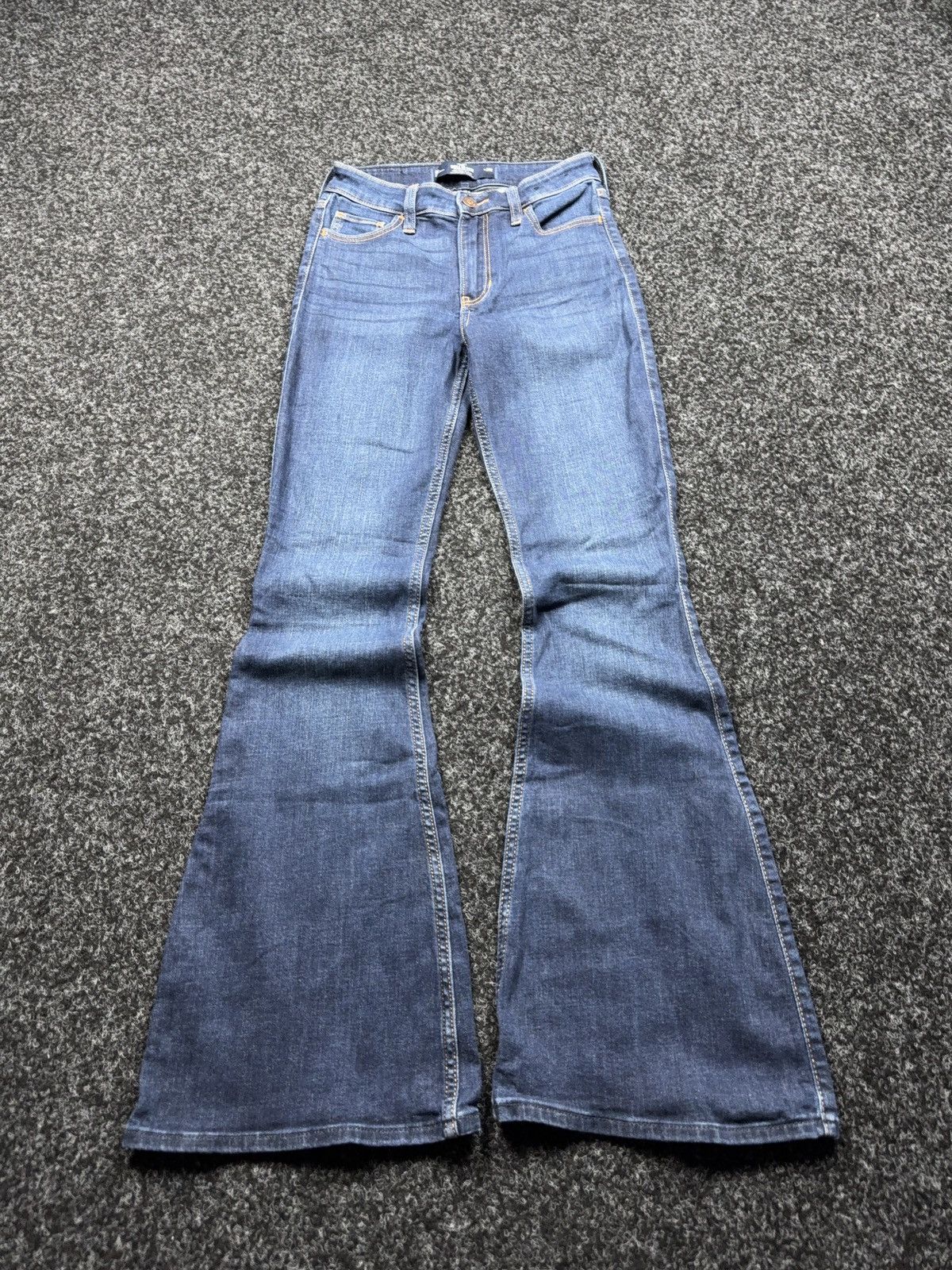 Hollister Hollister Avant Garde Ultra High Rise Flare Denim Jeans W25R Size 25" / US 0 / IT 36 - 1 Thumbnail