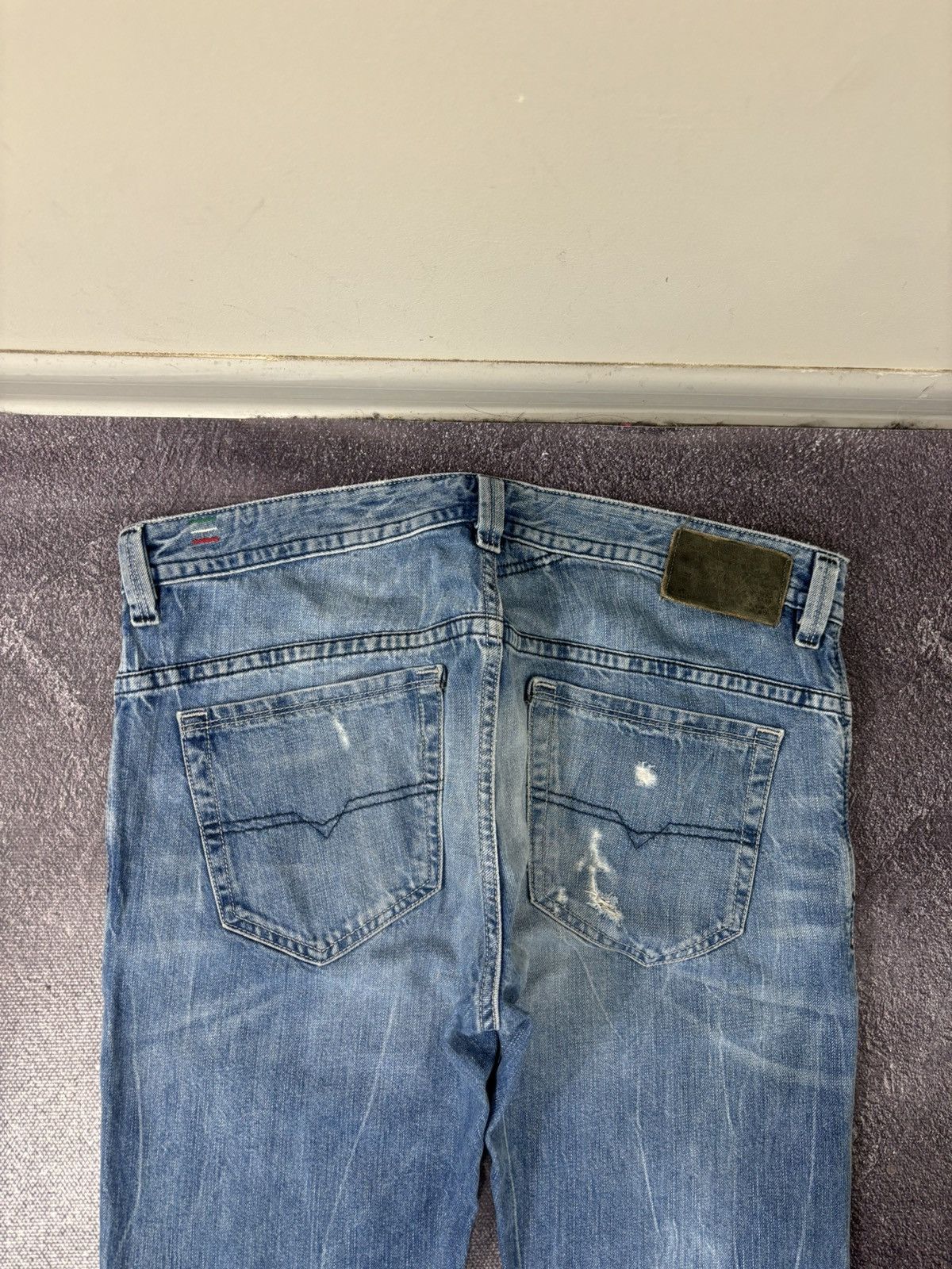 Diesel Vintage Diesel Thavar Y2K Faded Blue Ripped Slim Denim Jeans Size US 33 - 14 Thumbnail