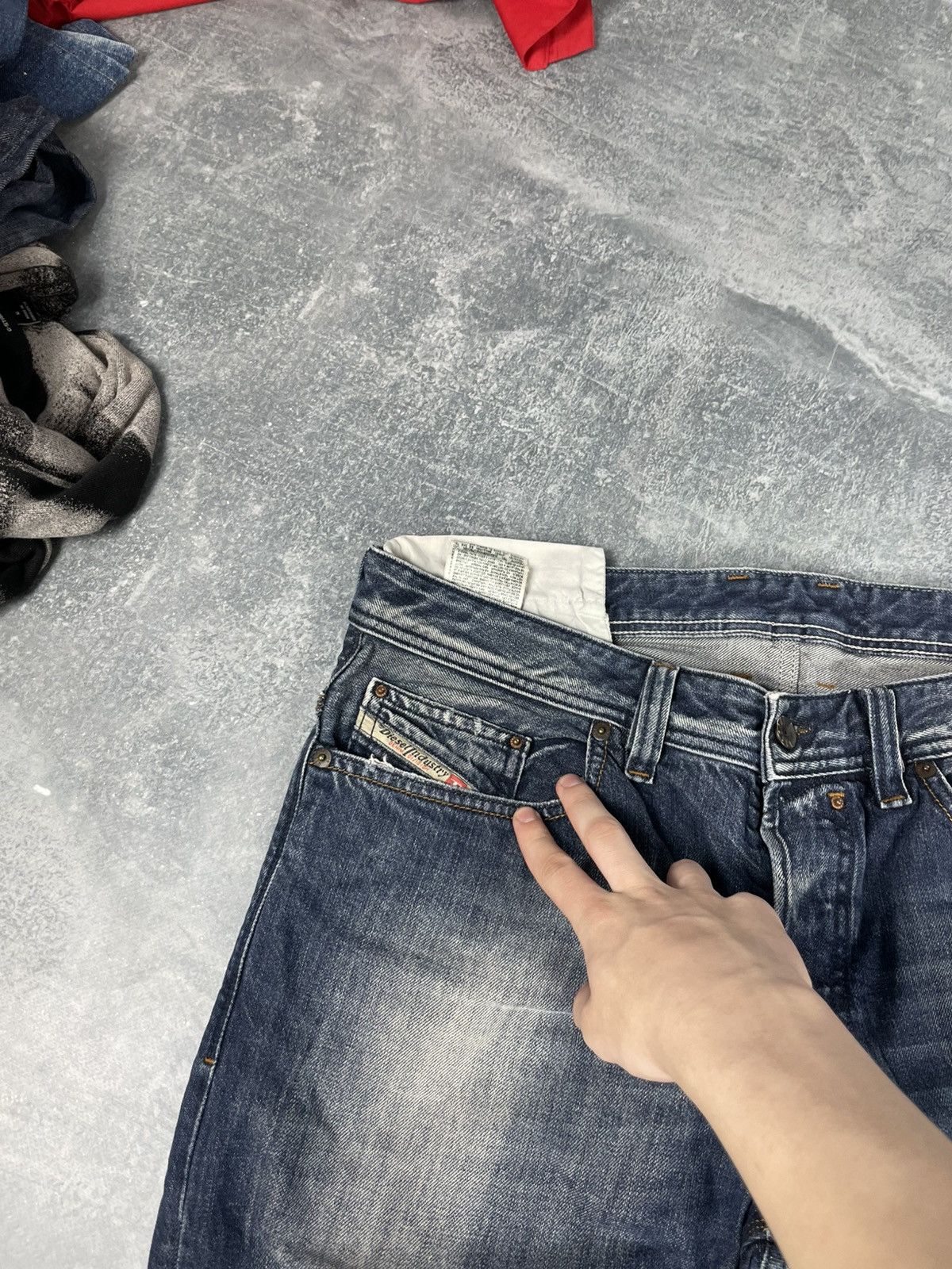 Diesel Crazy baggy Diesel Safado faded denim jeans Size US 33 - 6 Thumbnail