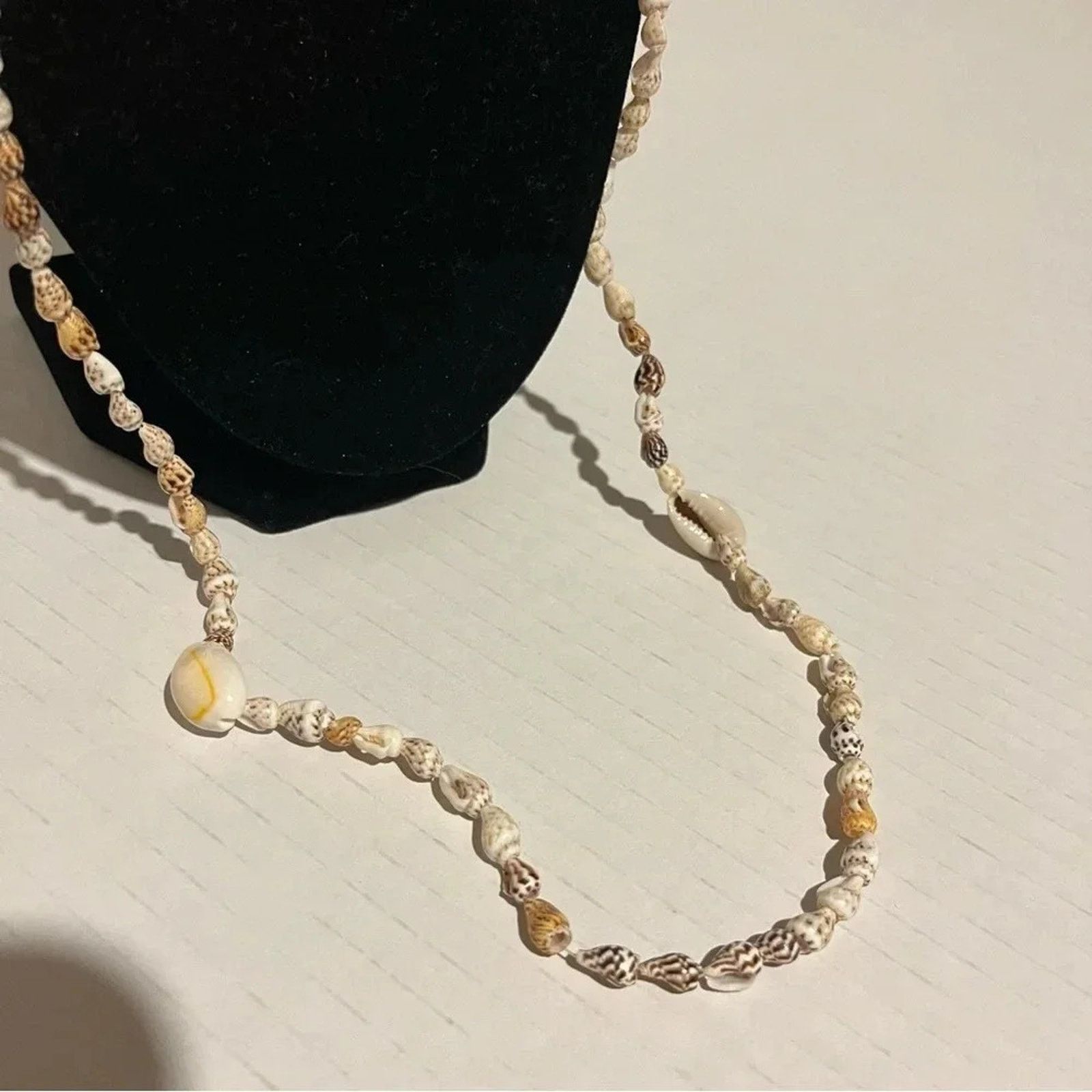 Other Cowrie & Momi Shell Beaded Statement Necklace Fashion Hawaii Size ONE SIZE - 4 Thumbnail