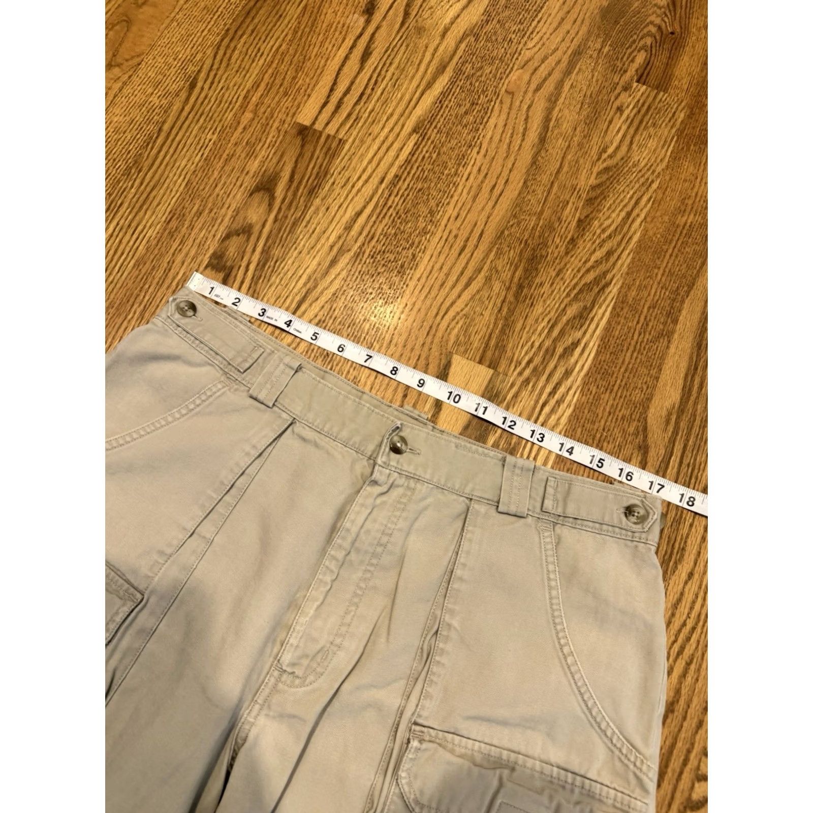 Vintage VINTAGE Columbia Cargo Shorts Men 34 Beige Tan Pockets 90s Outdoor Fishing Hunting Classic Baggy Size US 34 / EU 50 - 6 Thumbnail