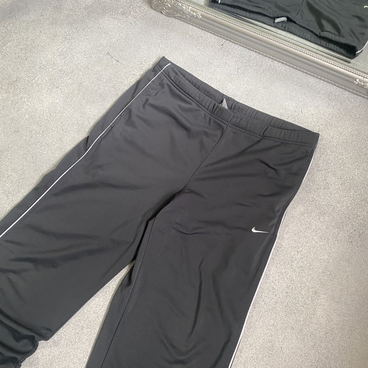 Nike Vintage Y2K Nike Sweatpants Baggy Size US 32 / EU 48 - 3 Thumbnail