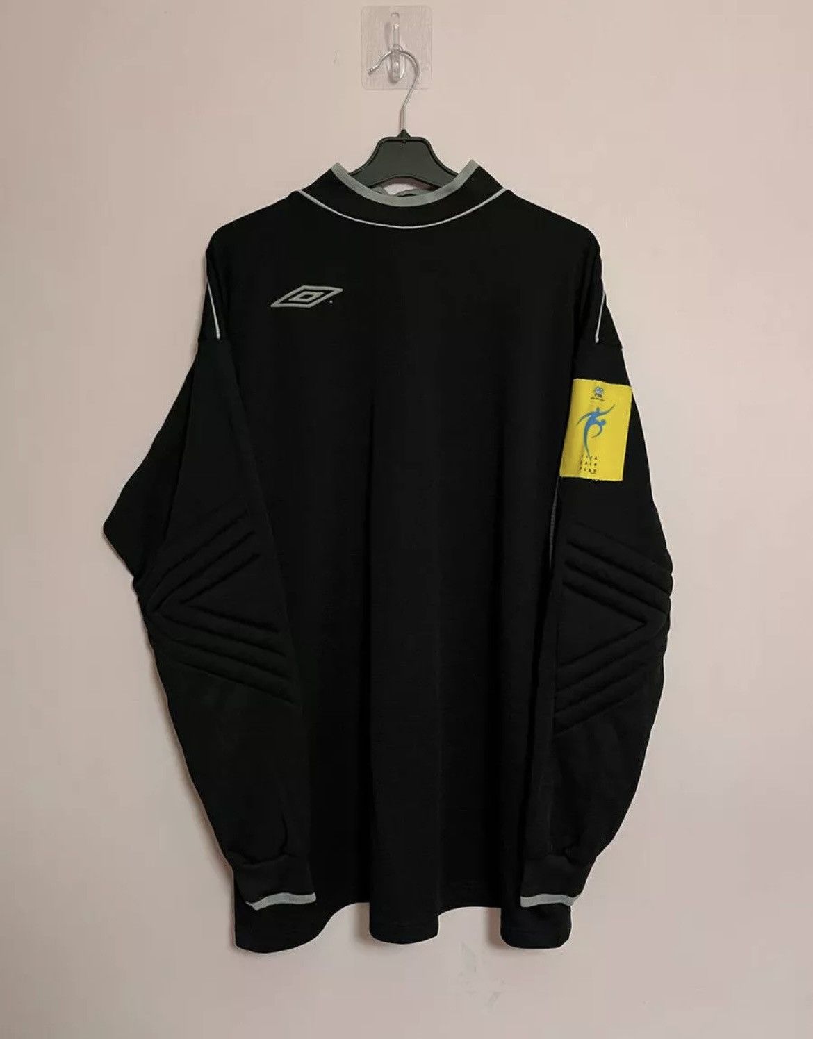 Umbro × Vintage Goalkeeper Jersey Vintage 90s Umbro Size L Size US L / EU 52-54 / 3 - 1 Thumbnail