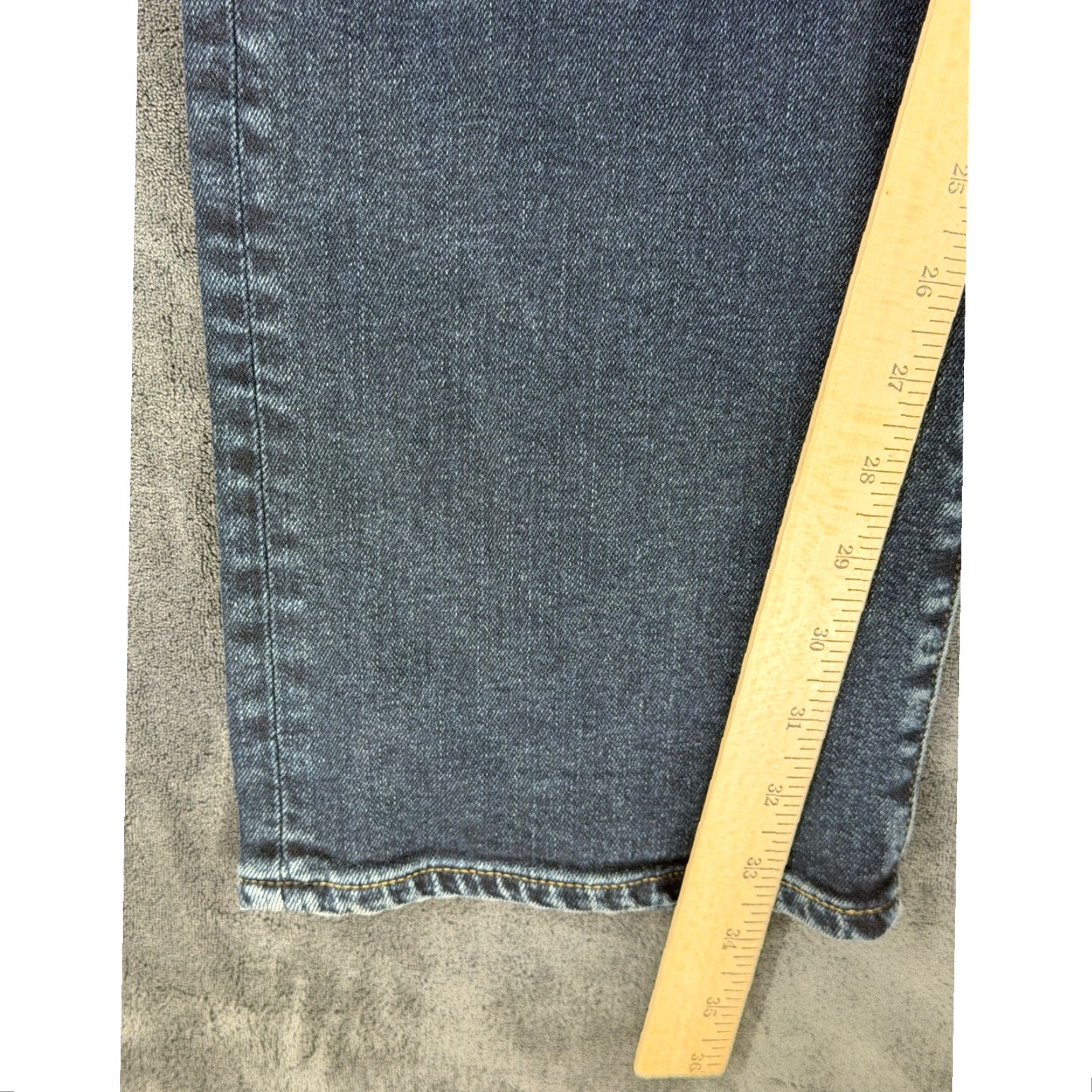 Flint And Tinder Flint and Tinder Jeans Straight Color Blue 38x34 Made in USA Mens Regular Denim Cotton Blend 5-Pocket Wear Size US 38 / EU 54 - 6 Thumbnail