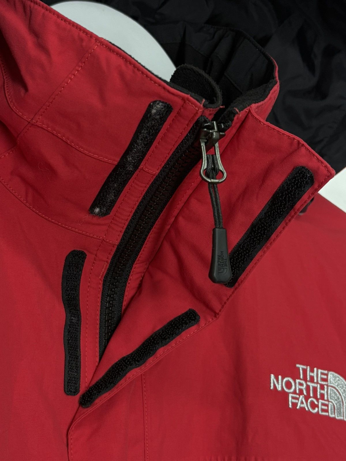 The North Face The North Face HyVent Red Nylon Jacket Size US M / EU 48-50 / 2 - 15 Thumbnail