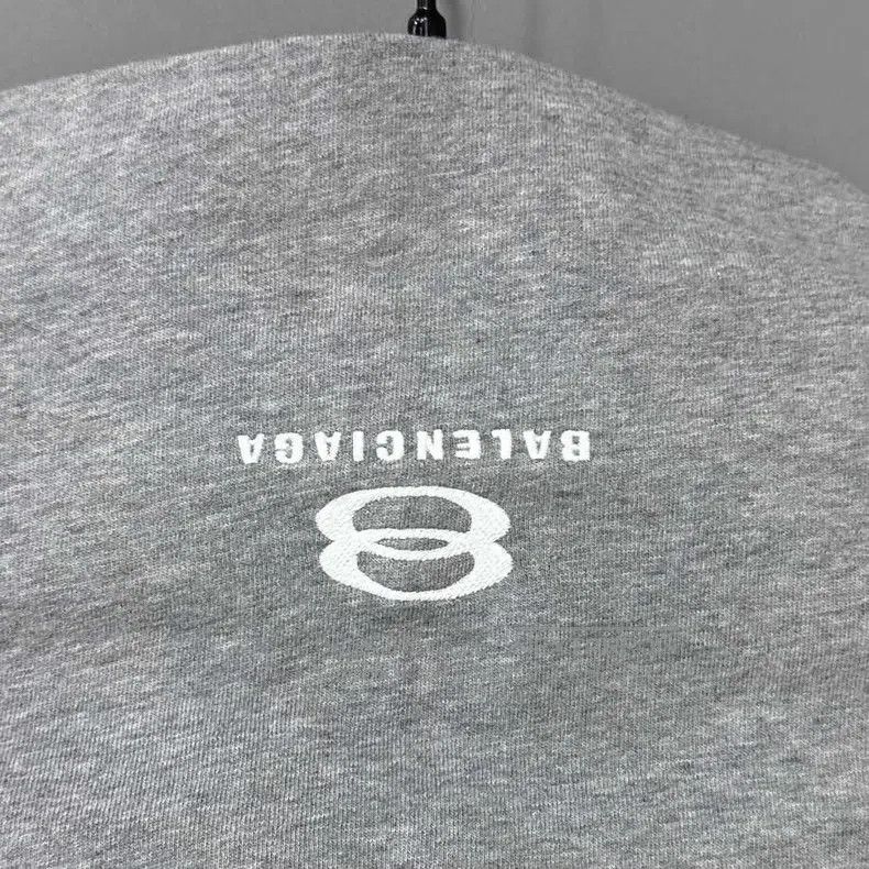 Balenciaga Balenciaga Four-sleeve hooded sweatshirt Size US L / EU 52-54 / 3 - 3 Thumbnail