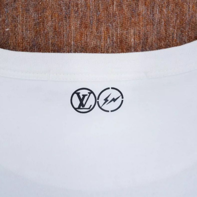 Louis Vuitton Louis Vuittion x Fragment Design Short Sleeve TShirt-2506 Size US XXL / EU 58 / 5 - 3 Thumbnail