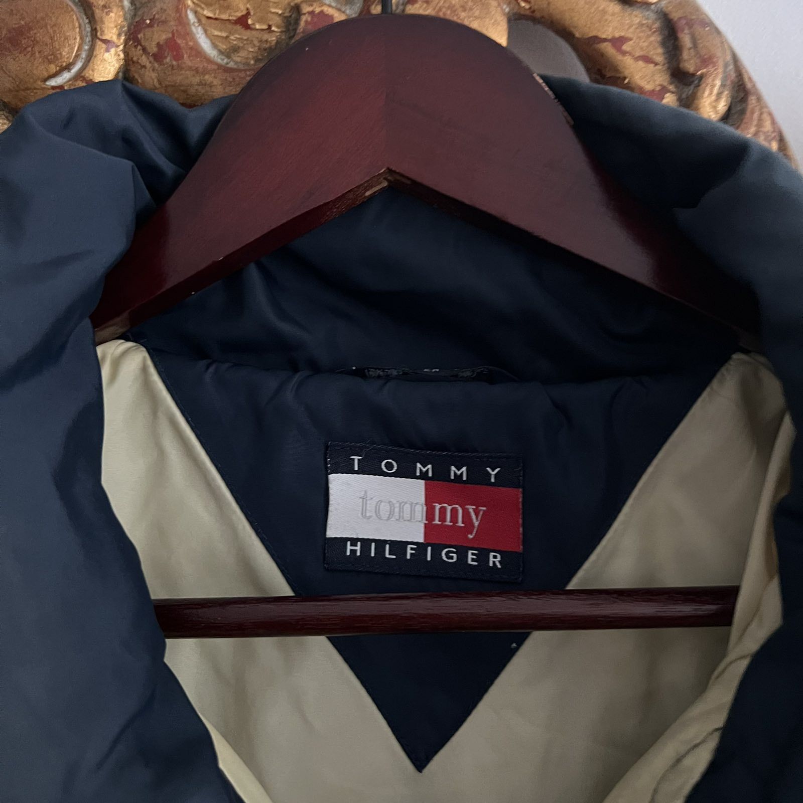 Tommy Hilfiger Vintage Tommy Hilfiger Puffer Jacket Design Sz XL Size US XL / EU 56 / 4 - 5 Thumbnail