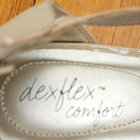 Other NWT Dexflex Comfort Cream Strappy Wedge Heel Sandals Size US 10 / IT 40 - 8 Thumbnail