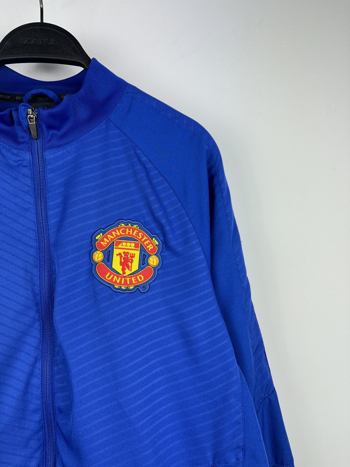 Nike Vintage Nike Manchester United Track Top Light Jacket Size US M / EU 48-50 / 2 - 3 Thumbnail