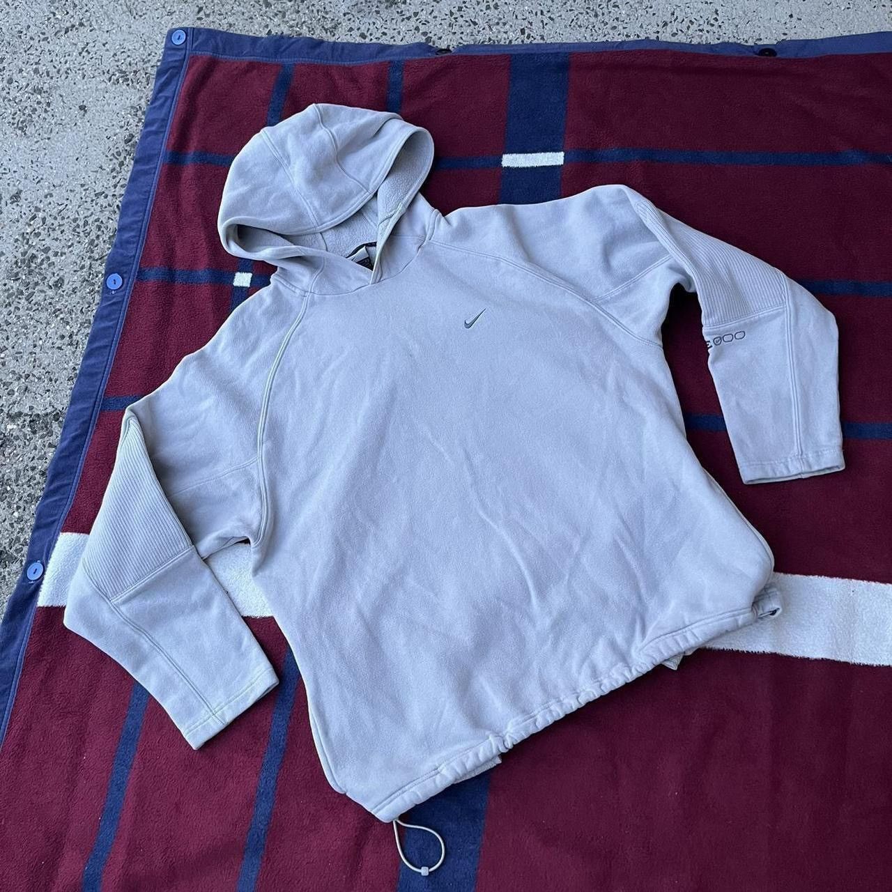 Nike Vintage Y2k Nike grey hoodie silver tag embroidered swoosh Size US M / EU 48-50 / 2 - 1 Thumbnail