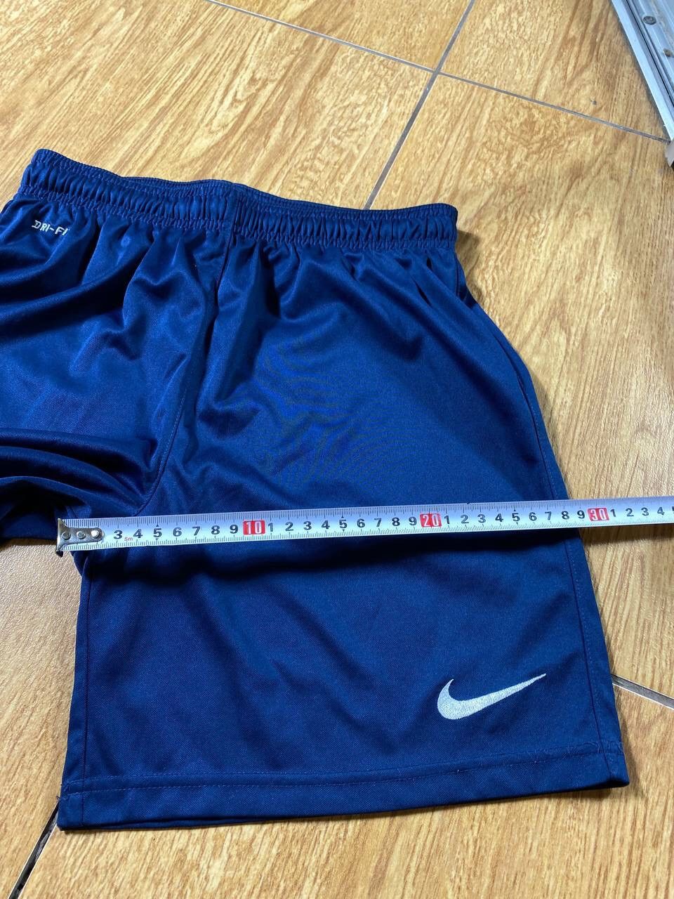 Nike × Vintage Vintage Nike shorts streetwear swoosh casual y2k Size US 30 / EU 46 - 11 Thumbnail