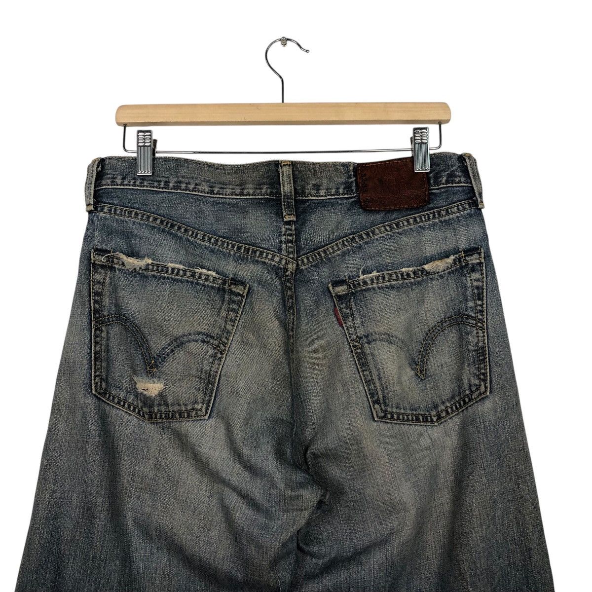 Levi's Levi’s Vintage Distressed Faded Denim Heavy Whiskers Rare Size US 32 / EU 48 - 11 Thumbnail