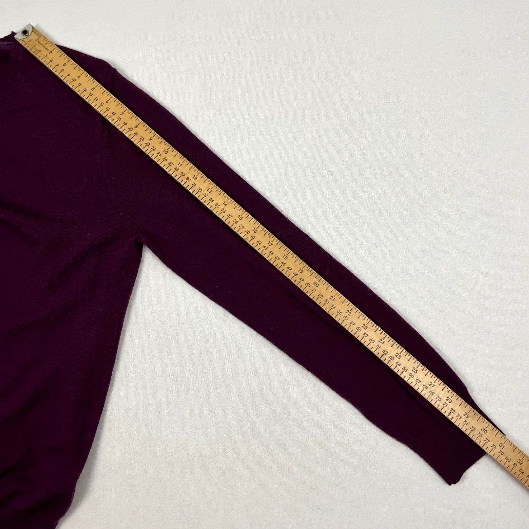 Charles Tyrwhitt Charles Tyrwhitt Sweater Mens M Merino Wool Deep Fuchsia Purple Smart Casual LS Size US M / EU 48-50 / 2 - 6 Thumbnail
