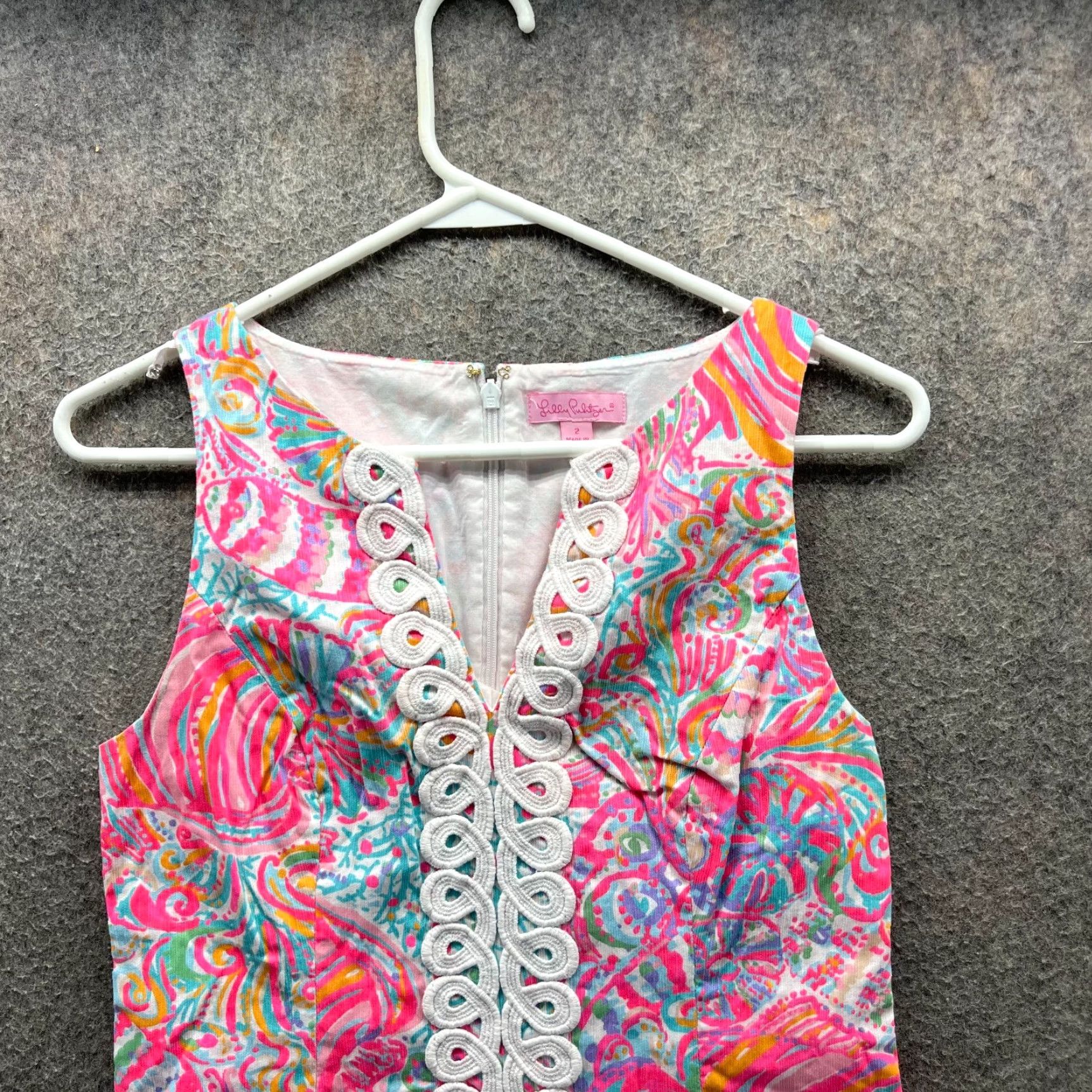 Lilly Pulitzer Lilly Pulitzer Dress Women's 2 Pink Sleeveless Shift Sea Shells Embroidered Floral Knee Length Size XS / US 0-2 / IT 36-38 - 6 Thumbnail