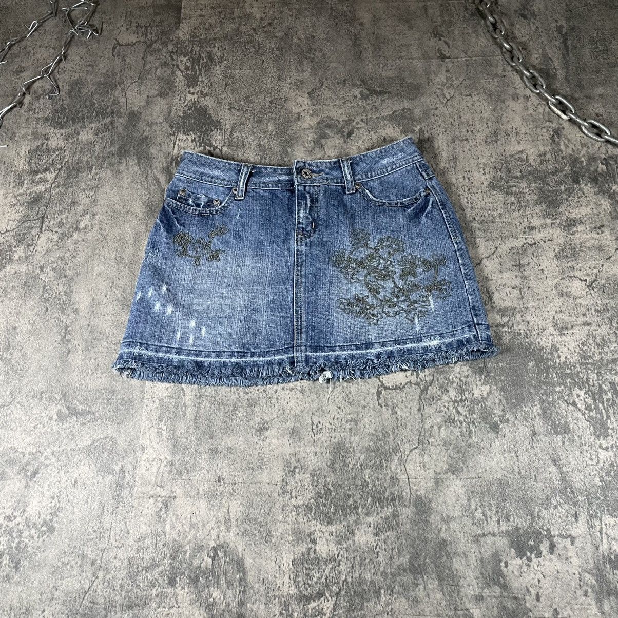 Rave Embroidered Y2K Grunge Micro Skirt