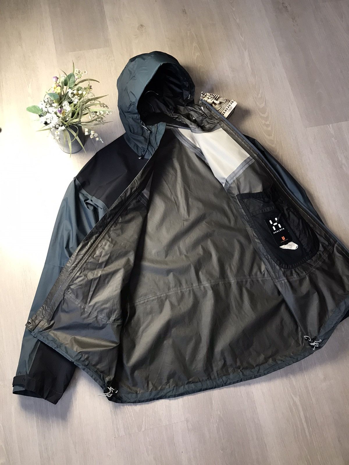 Goretex × Haglofs × Vintage Vintage Haglofs Ultimate series Y2K light jacket Size US L / EU 52-54 / 3 - 7 Thumbnail
