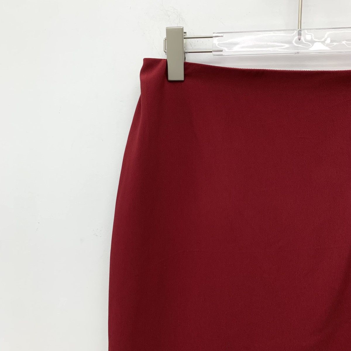 Valentino Valentino Red Side Slit Casual Skirt K26WX Size 27" / US 4 / IT 40 - 3 Thumbnail