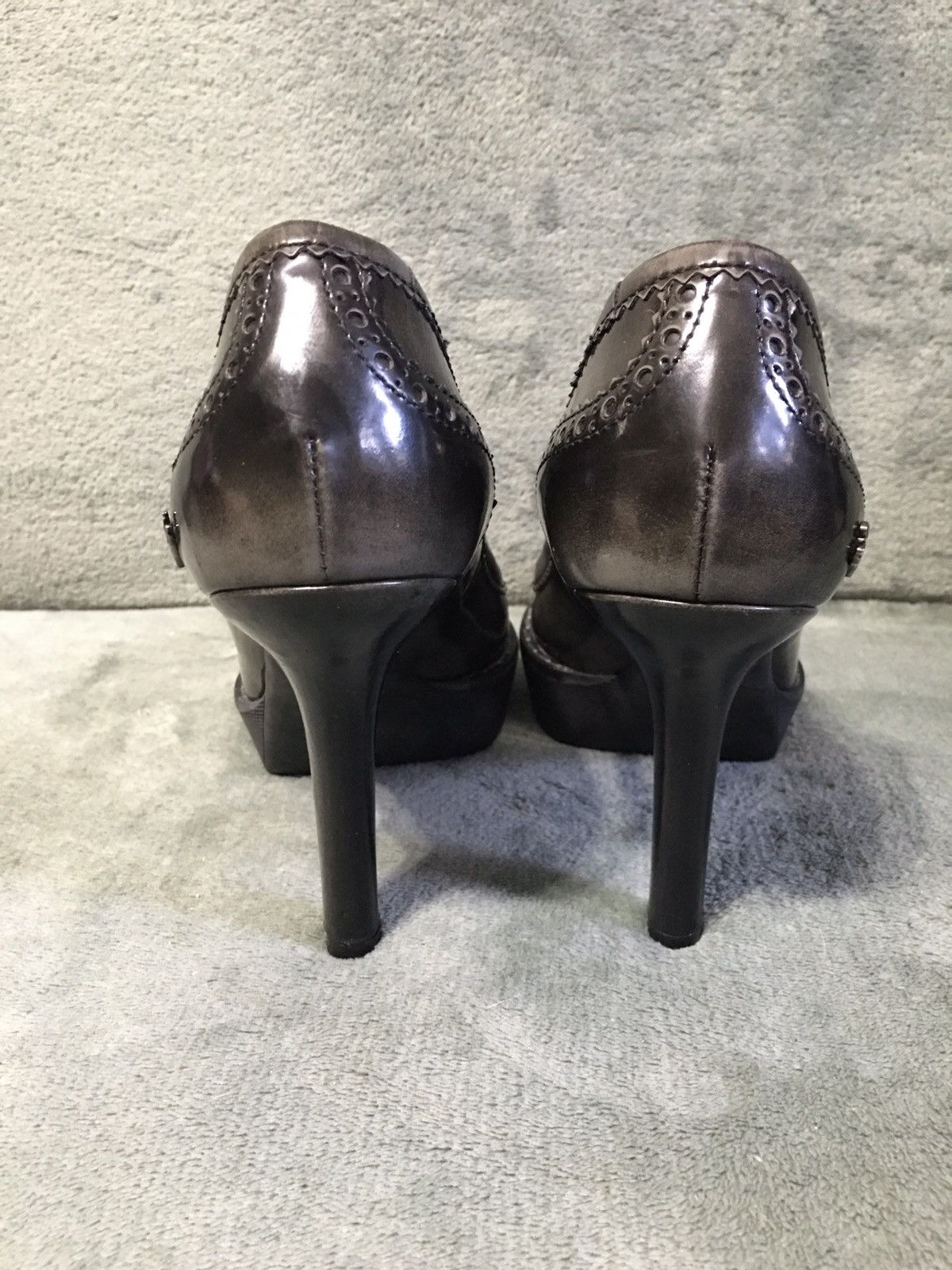 Gucci Gucci Two Tone Brogue Leather Cap Toe Platform Pumps EU38.5 Size US 8.5 / IT 38.5 - 10 Thumbnail