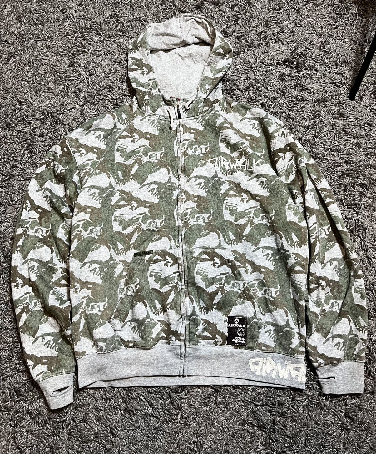 Airwalk AIRWALK VINTAGE 00s CAMO MONOGRAM SKATE-HOODIE PRINTED Size US XL / EU 56 / 4 - 1 Thumbnail