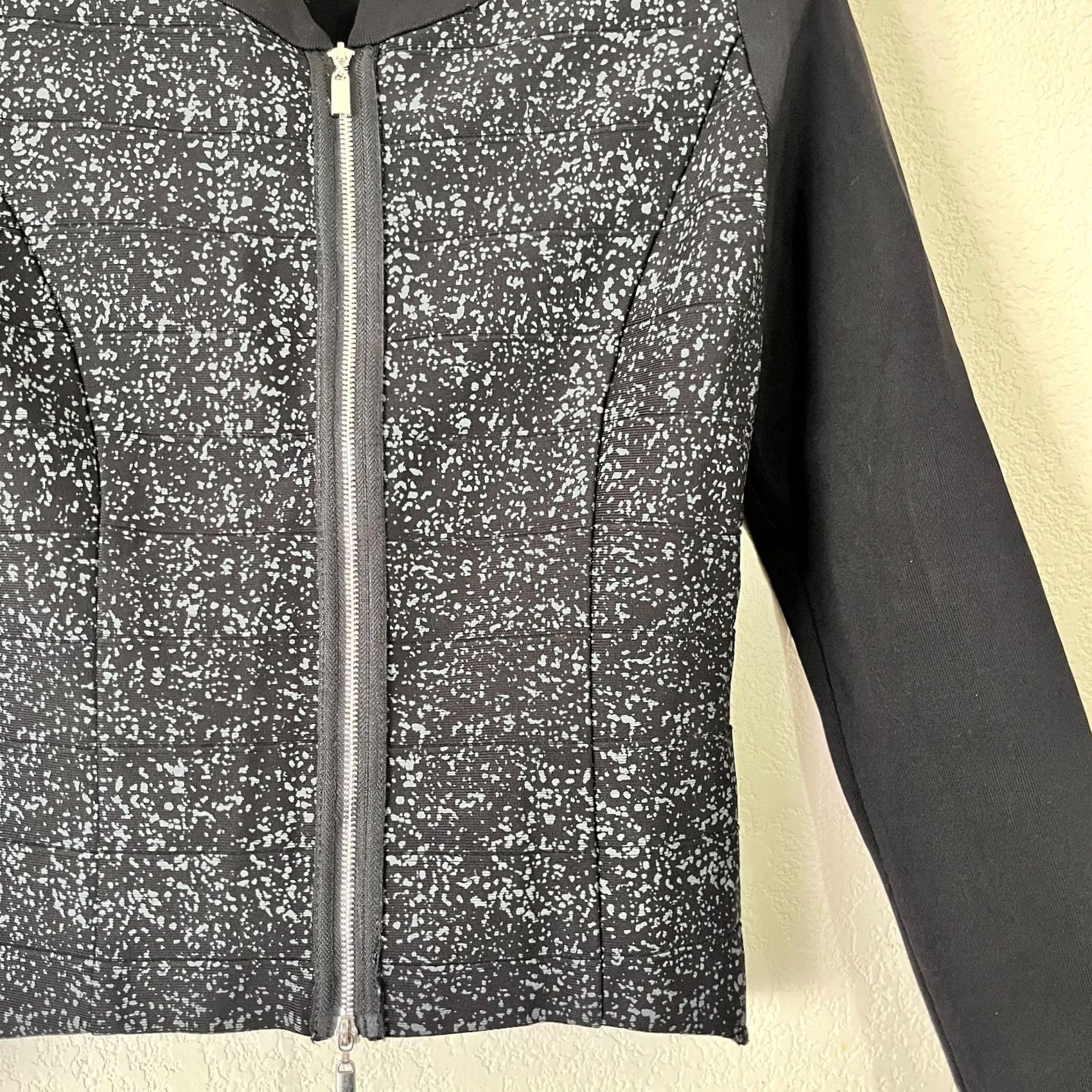 Joseph Ribkoff Joseph Ribkoff Womens Size 6 Zip Front Long Sleeve Jacket Black Colorblock Lightweight Knit Short Jacket Size M / US 6-8 / IT 42-44 - 3 Thumbnail
