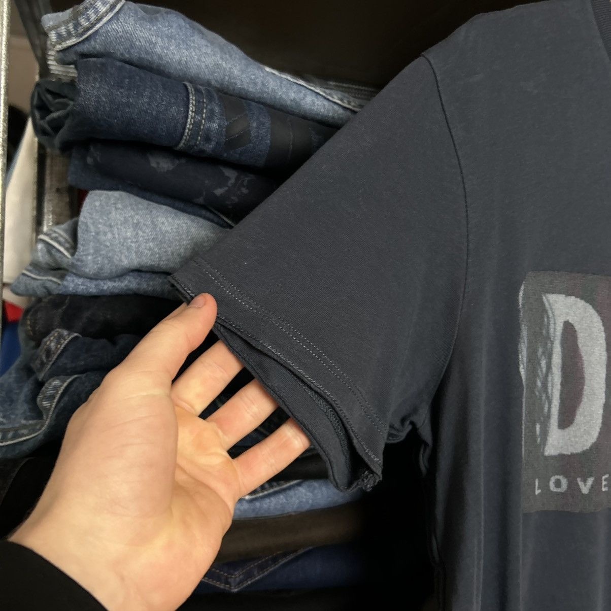 Diesel Mens Diesel Big Logo streetwear japanese y2k tee size M Size US M / EU 48-50 / 2 - 4 Thumbnail