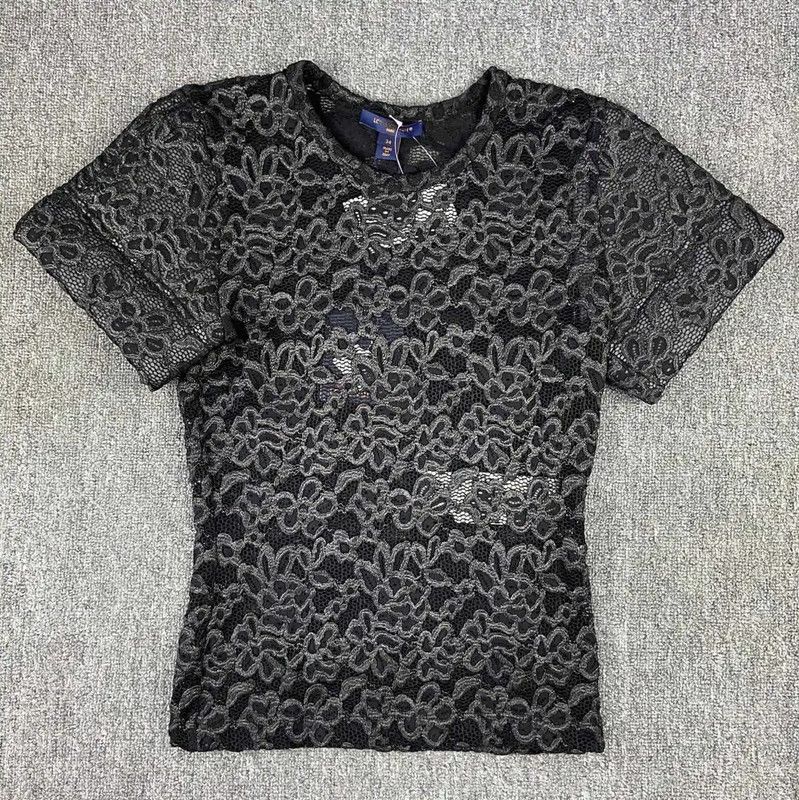 Louis Vuitton Louis Vuitton Black XS T-Shirt with Lace 0089 Size XS / US 0-2 / IT 36-38 - 1 Thumbnail