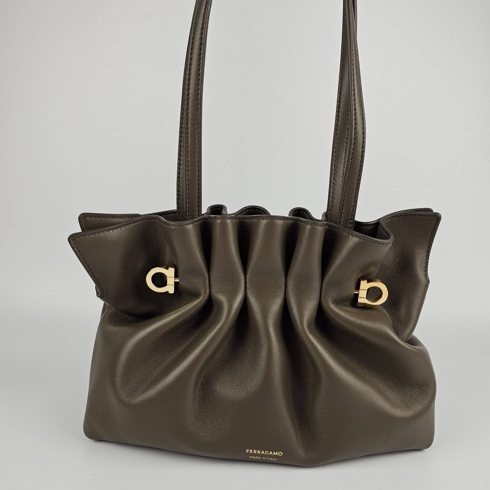 Salvatore Ferragamo FERRAGAMO Concrete Leather Soft Shoulder Bag New & Authentic Size ONE SIZE - 7 Thumbnail
