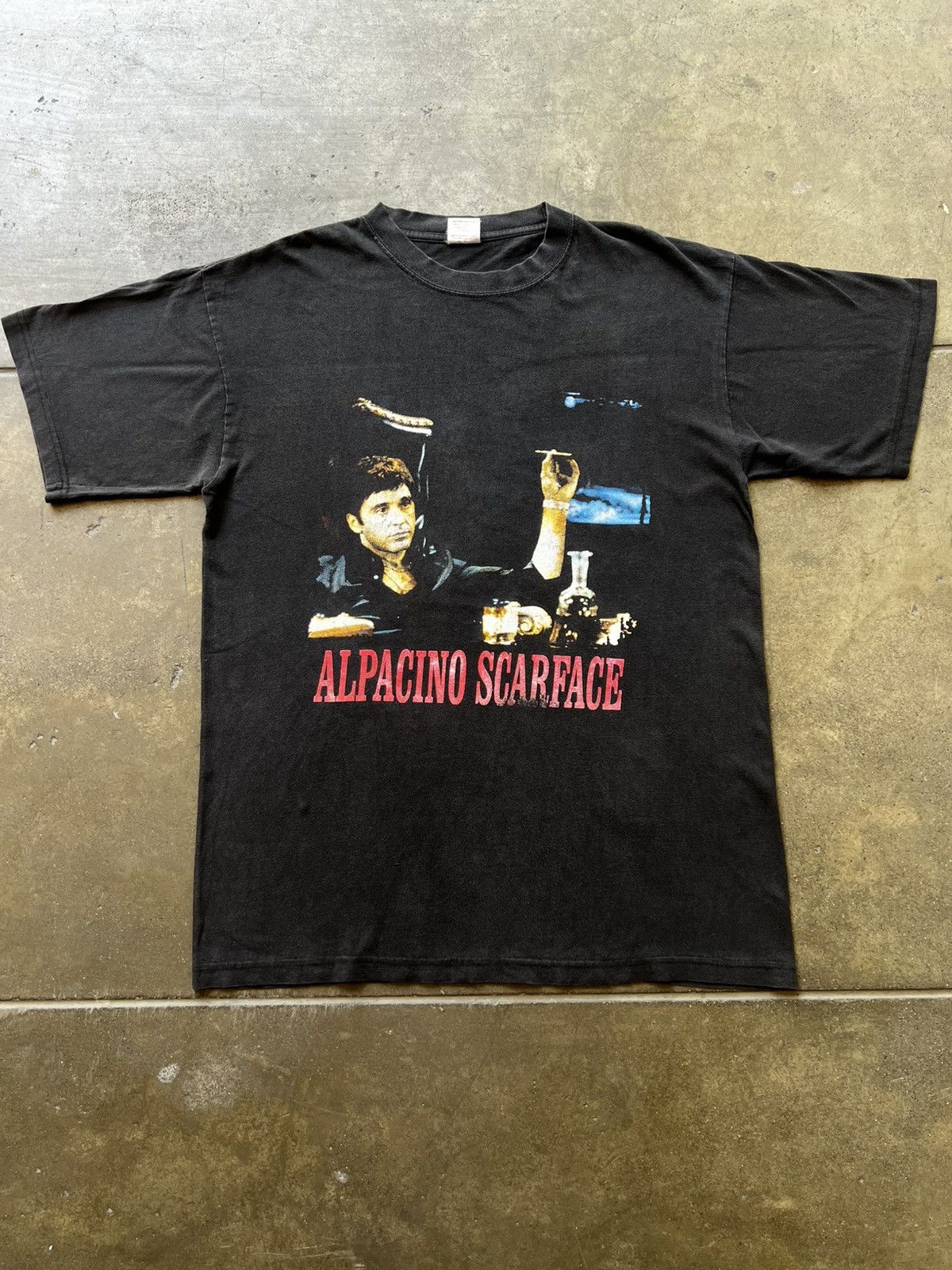 Vintage ‘90s Scarface Rap Tee Movie Shirt Chillin Like A Villain Size US L / EU 52-54 / 3 - 1 Thumbnail