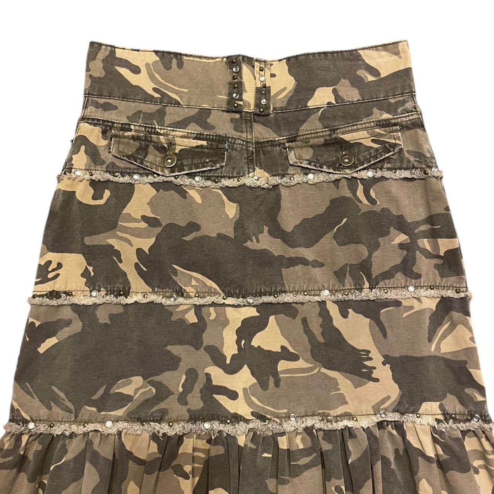 Miss Me VTG Y2K Miss Me utility punk goth camo tiered midi skirt Size 27" / US 4 / IT 40 - 6 Thumbnail