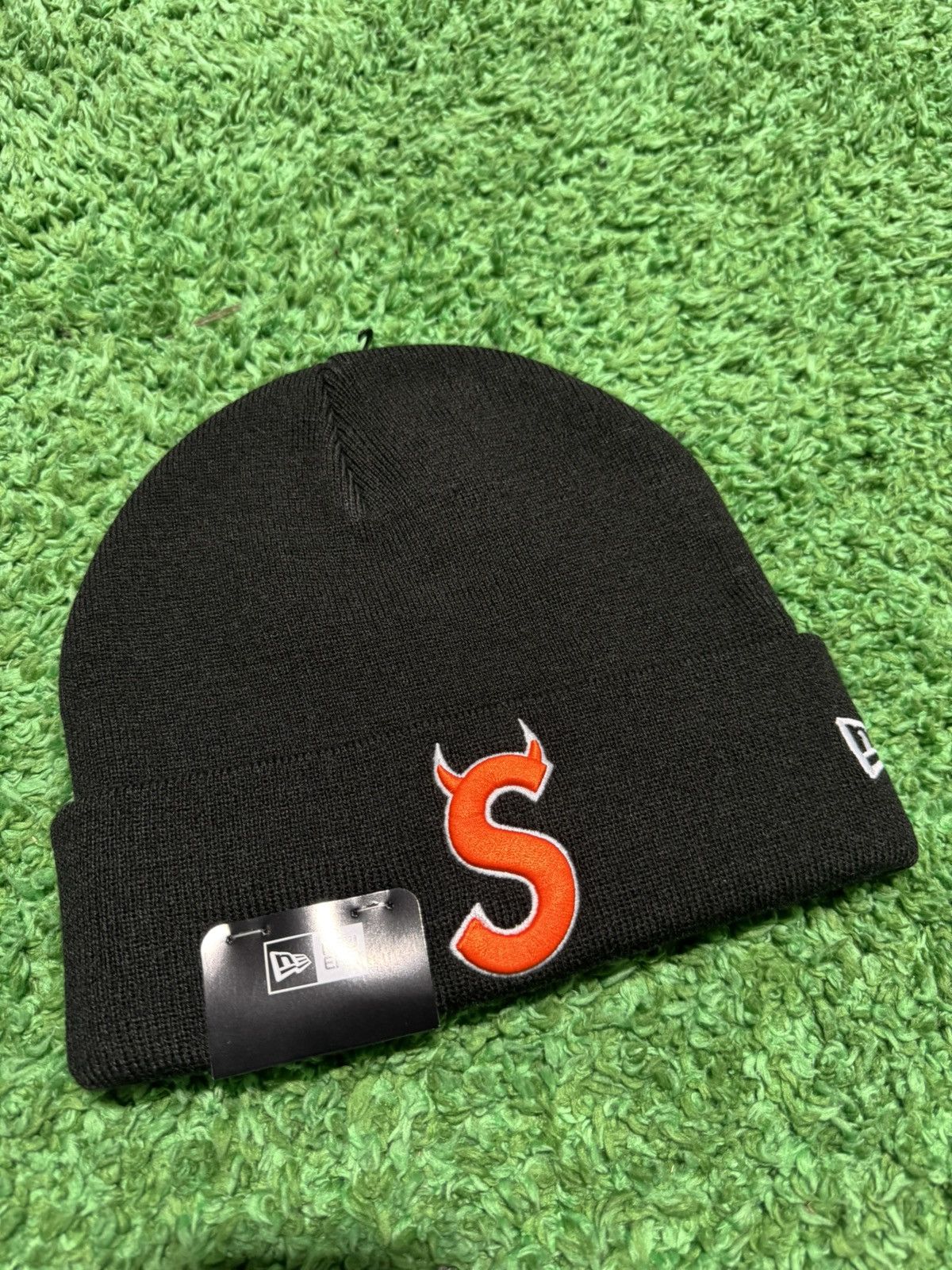 Supreme Supreme S Logo Beanie Size ONE SIZE - 1 Thumbnail