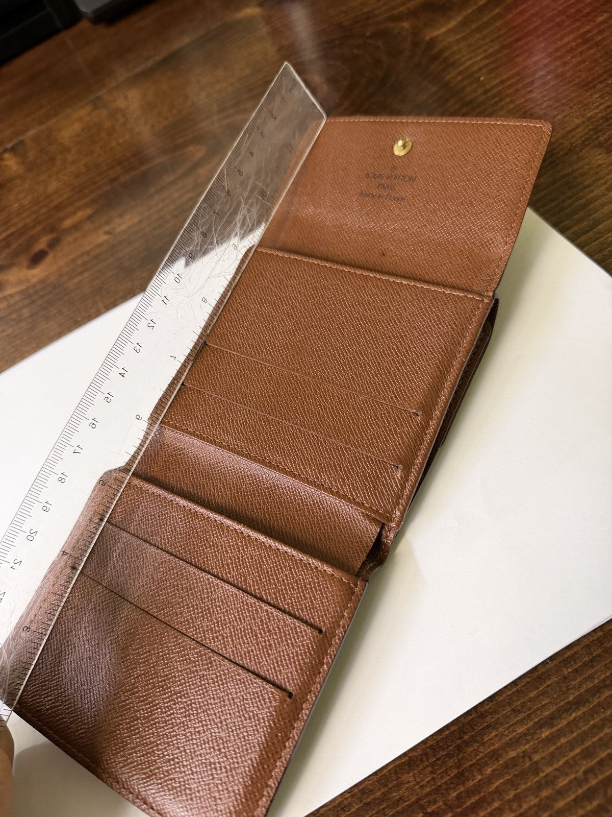 Louis Vuitton Louis Vuitton Wallet Size ONE SIZE - 8 Thumbnail