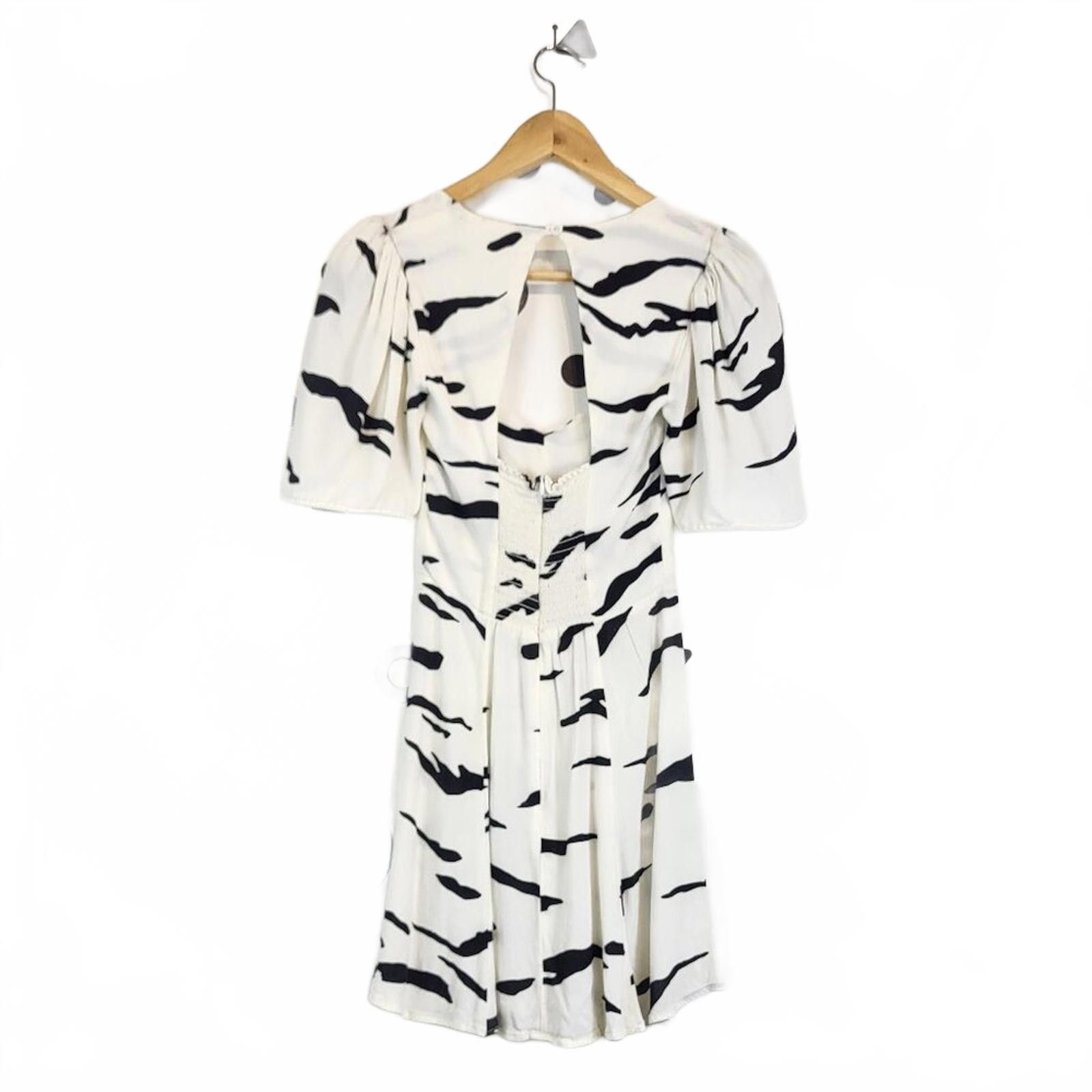 Designer Reformation Mini Dress Zebra Print Sustainable Made in USA Size XS / US 0-2 / IT 36-38 - 2 Thumbnail