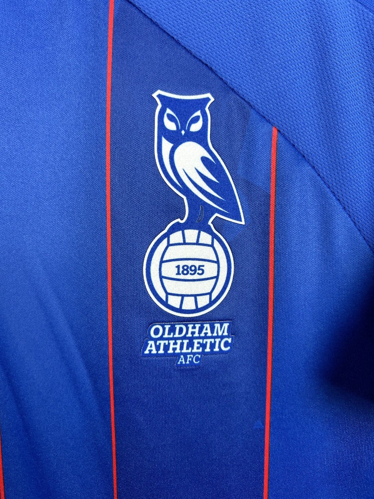 Hummel Hummer Oldham Athletic 2021/22 Home Kit Soccer Jersey Size US S / EU 44-46 / 1 - 3 Thumbnail