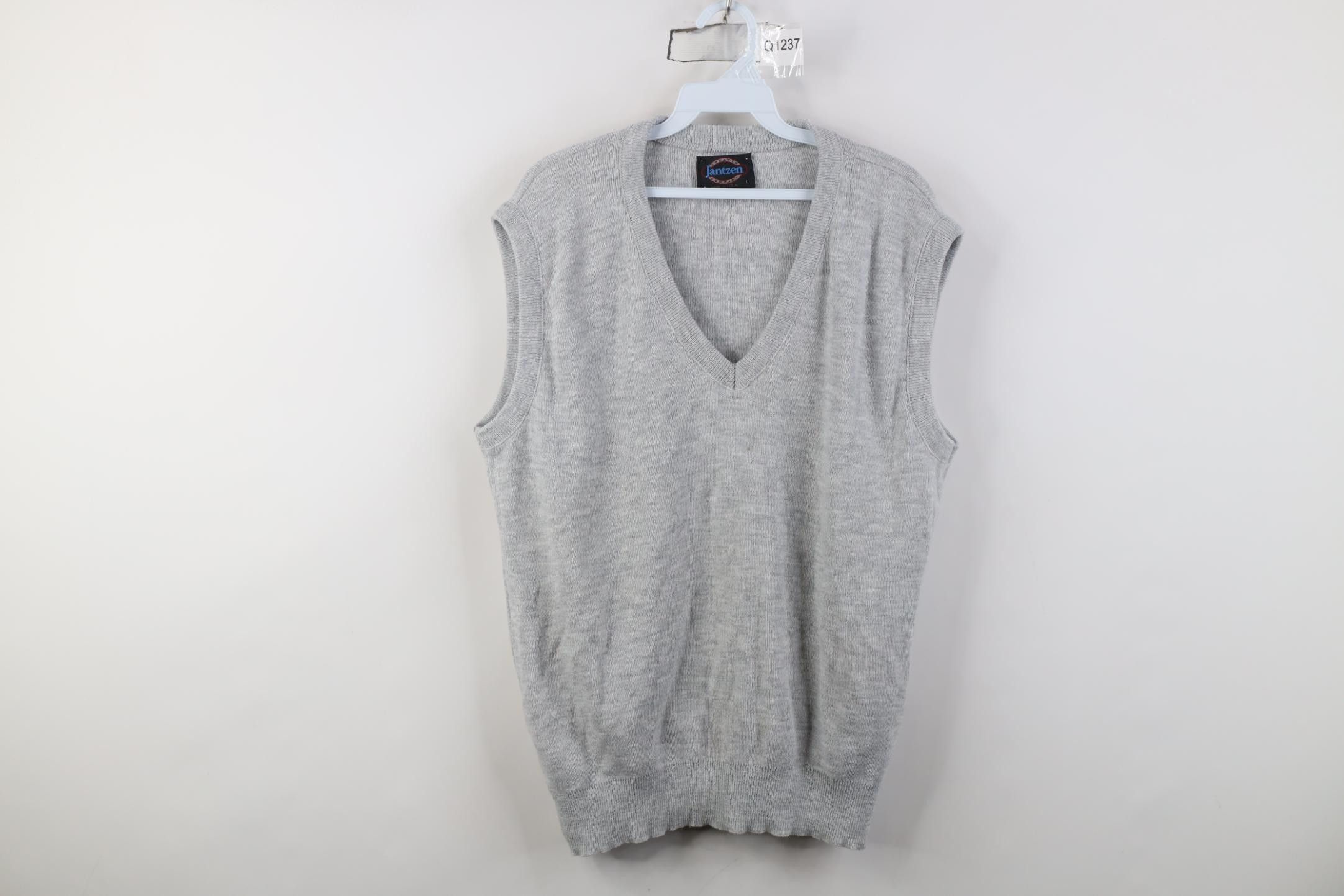 Vintage Vintage 70s Streetwear Soft Knit V-Neck Sweater Vest USA Size US L / EU 52-54 / 3 - 1 Thumbnail