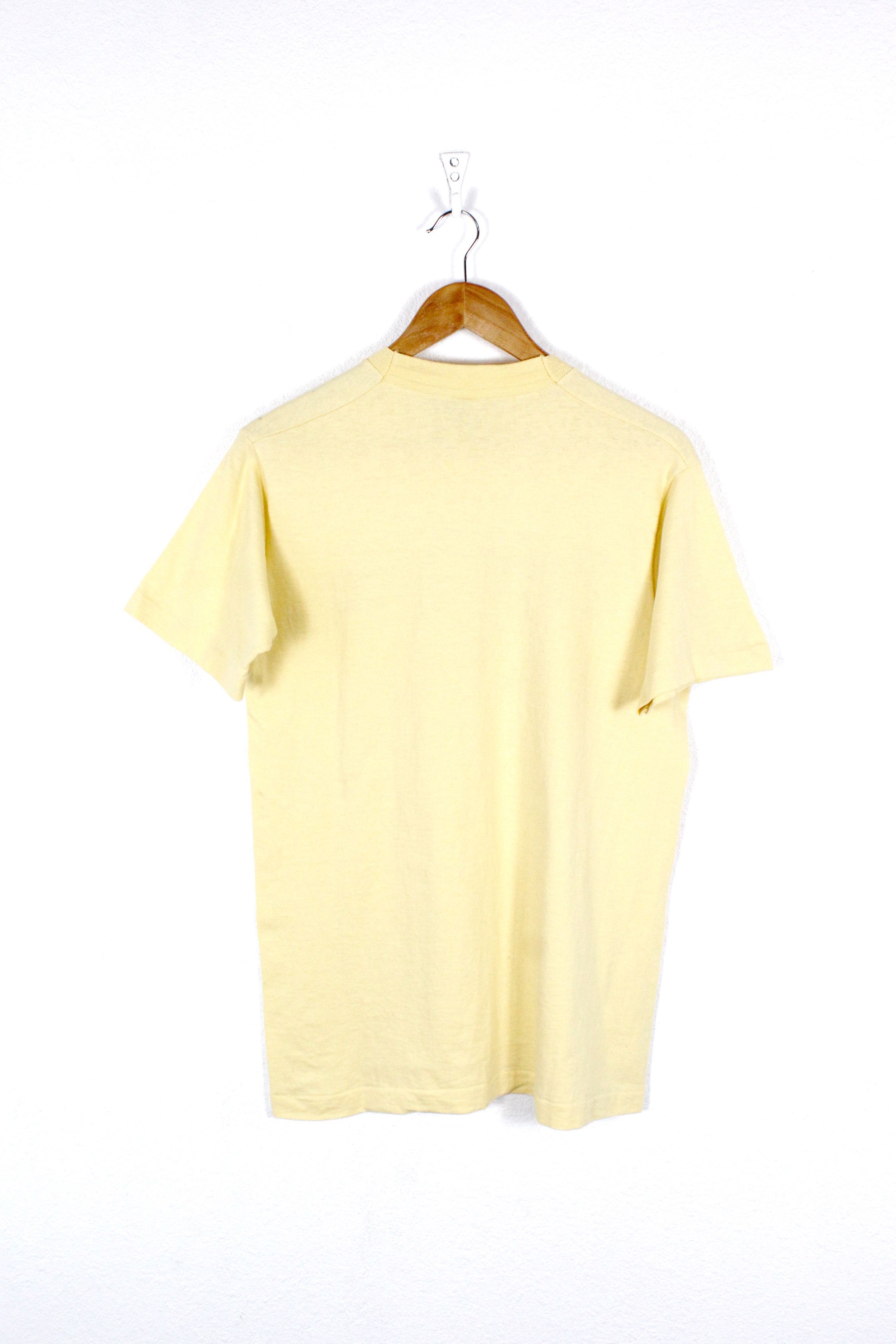Vintage Vintage Whistler Canada Birds Graphic Logo Tee T-shirt 90s Size US M / EU 48-50 / 2 - 4 Thumbnail