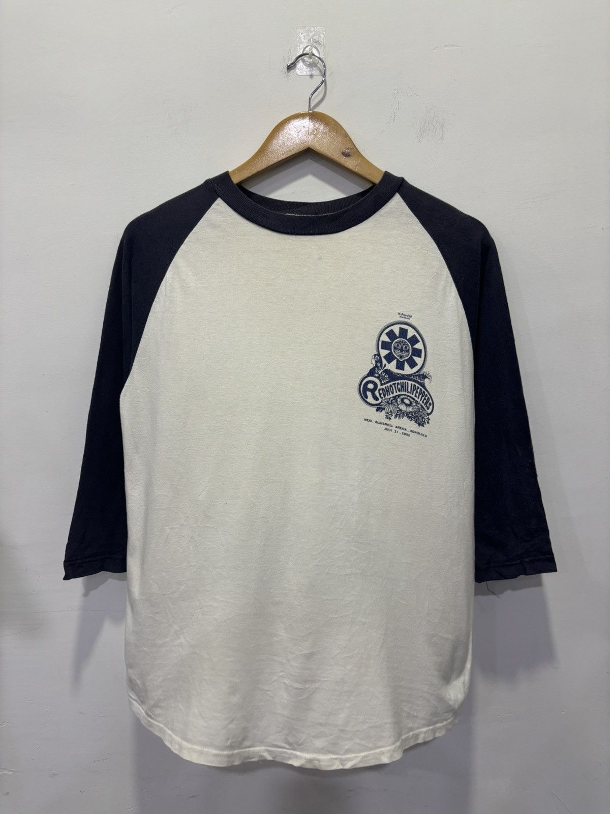 Band Tees Vintage Red Hot Chili Peppers 2002 Raglan Shirt Size US M / EU 48-50 / 2 - 2 Thumbnail