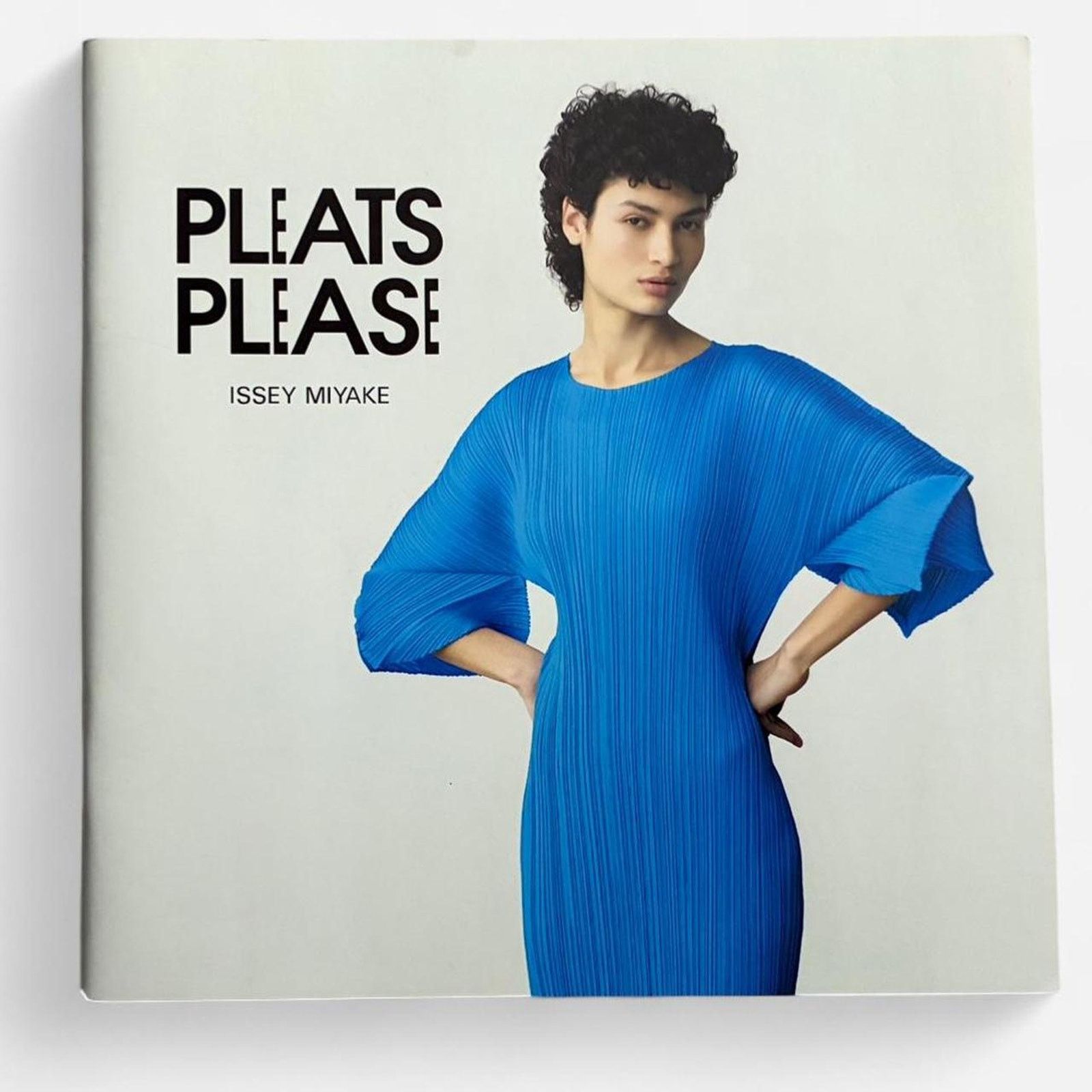 Issey Miyake × Japanese Brand × Pleats Please Issey Miyake Issey Miyake pleats please look book catalog Size ONE SIZE - 1 Thumbnail
