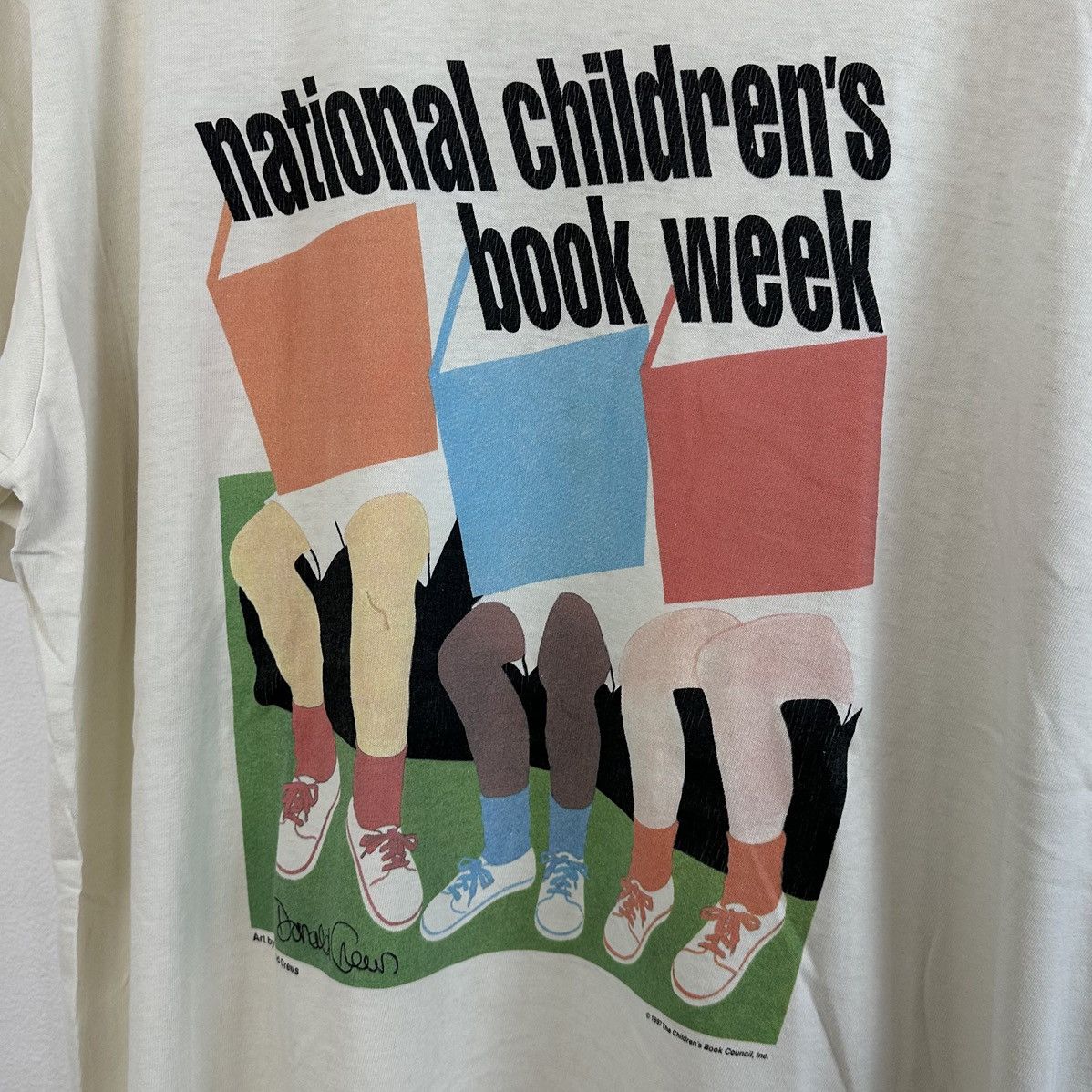 Vintage Vintage National Childrens Book Week T Shirt XL Art Size US XL / EU 56 / 4 - 1 Thumbnail