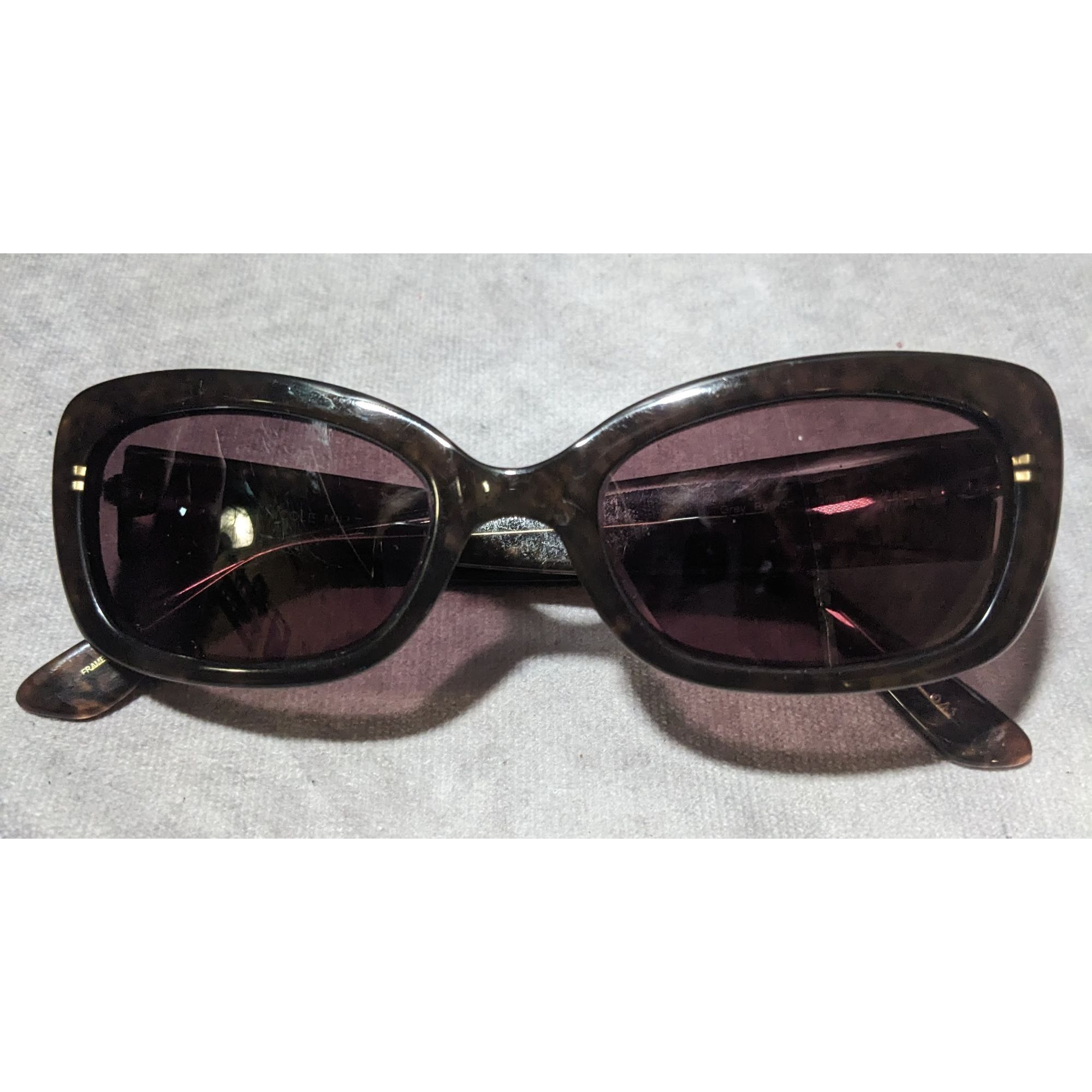 Nicole Miller Nicole Miller Vintage Rainforest Grey Python Sunglasses Size ONE SIZE - 4 Thumbnail