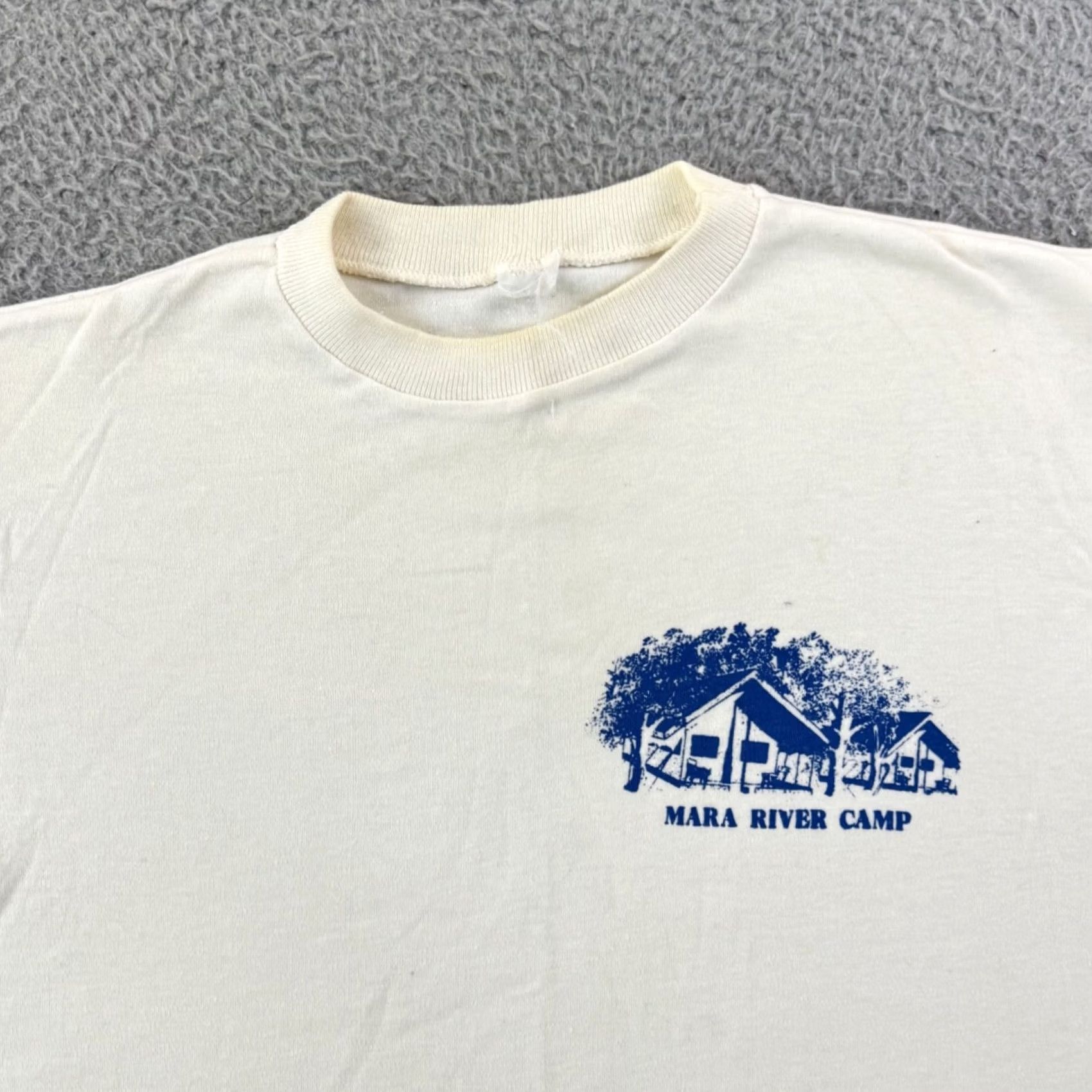 Vintage VINTAGE Kenya T-Shirt Adult Medium White 80s Graphic Print Short Sleeve Cotton Knit Logo Kenya 80s USA Mens Size US M / EU 48-50 / 2 - 3 Thumbnail