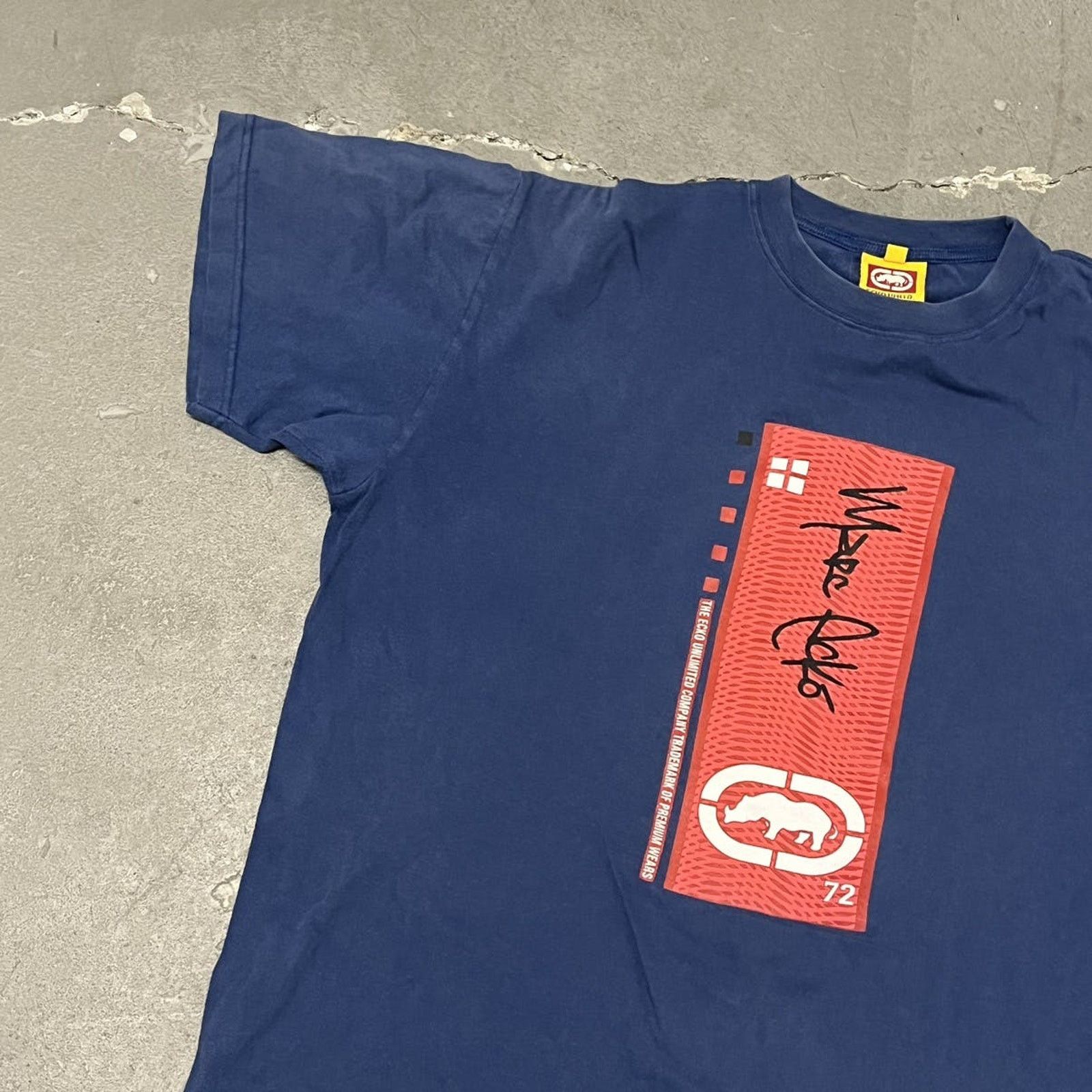 Vintage Vintage 2000’s Ecko Short Sleeve Graphic T-shirt Medium Size US M / EU 48-50 / 2 - 3 Thumbnail