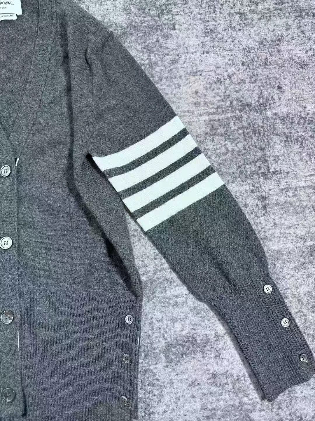 Thom Browne thom browne gray cashmere cardigan. Size US M / EU 48-50 / 2 - 3 Thumbnail