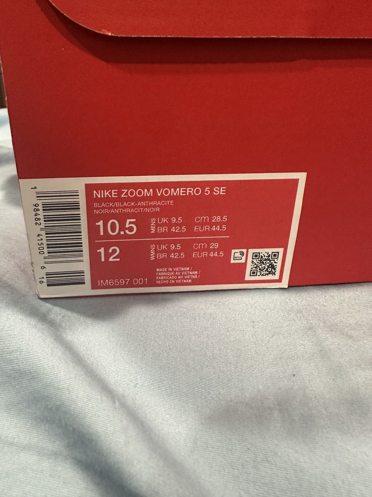 Nike Size 10.5 Men, 12 Wmn Nike Air Zoom Vomero 5 SE Black Noir Size US 10.5 / EU 43-44 - 6 Thumbnail