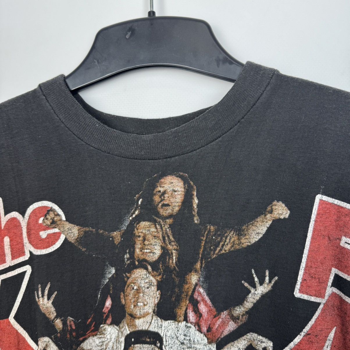 Vintage THE KELLY FAMILY 90s Y2K RARE VINTAGE T-SHIRT POP ROCK BAND Size US M / EU 48-50 / 2 - 16 Thumbnail