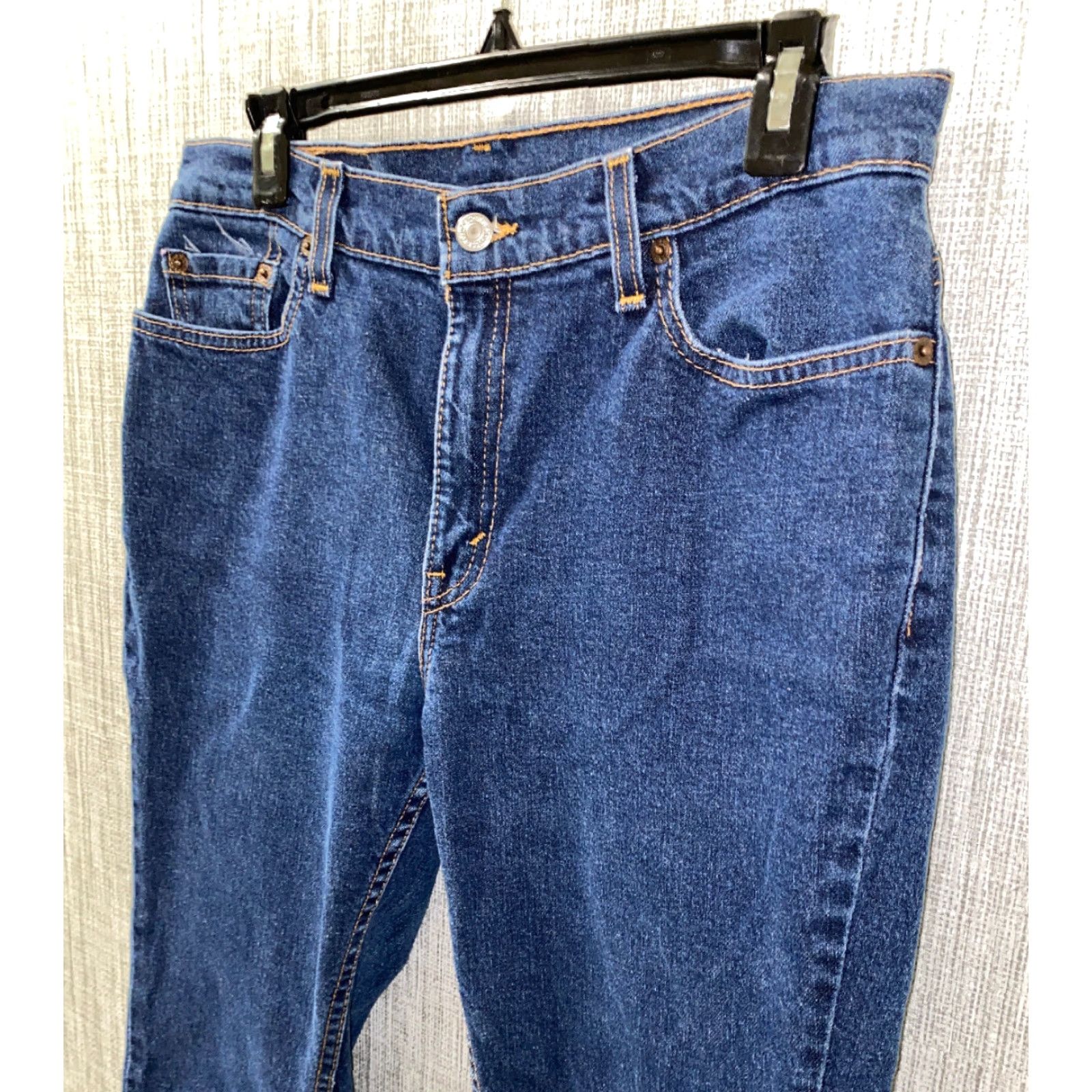 Denime VINTAGE Levi’s 515 Jeans Womens Bootcut Denim 12M Petite USA Made Blue 28in Inseam Level Mid Rise Button Closure Size 34" / US 12 / IT 48 - 4 Thumbnail