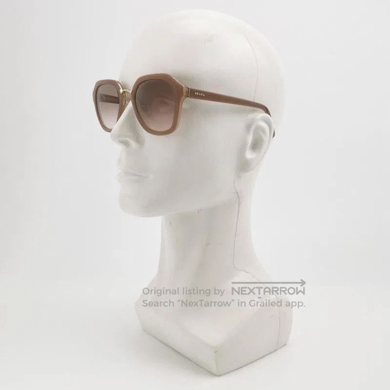 Prada Prada Logo Frame Sunglasses in Brown. Size ONE SIZE - 1 Thumbnail