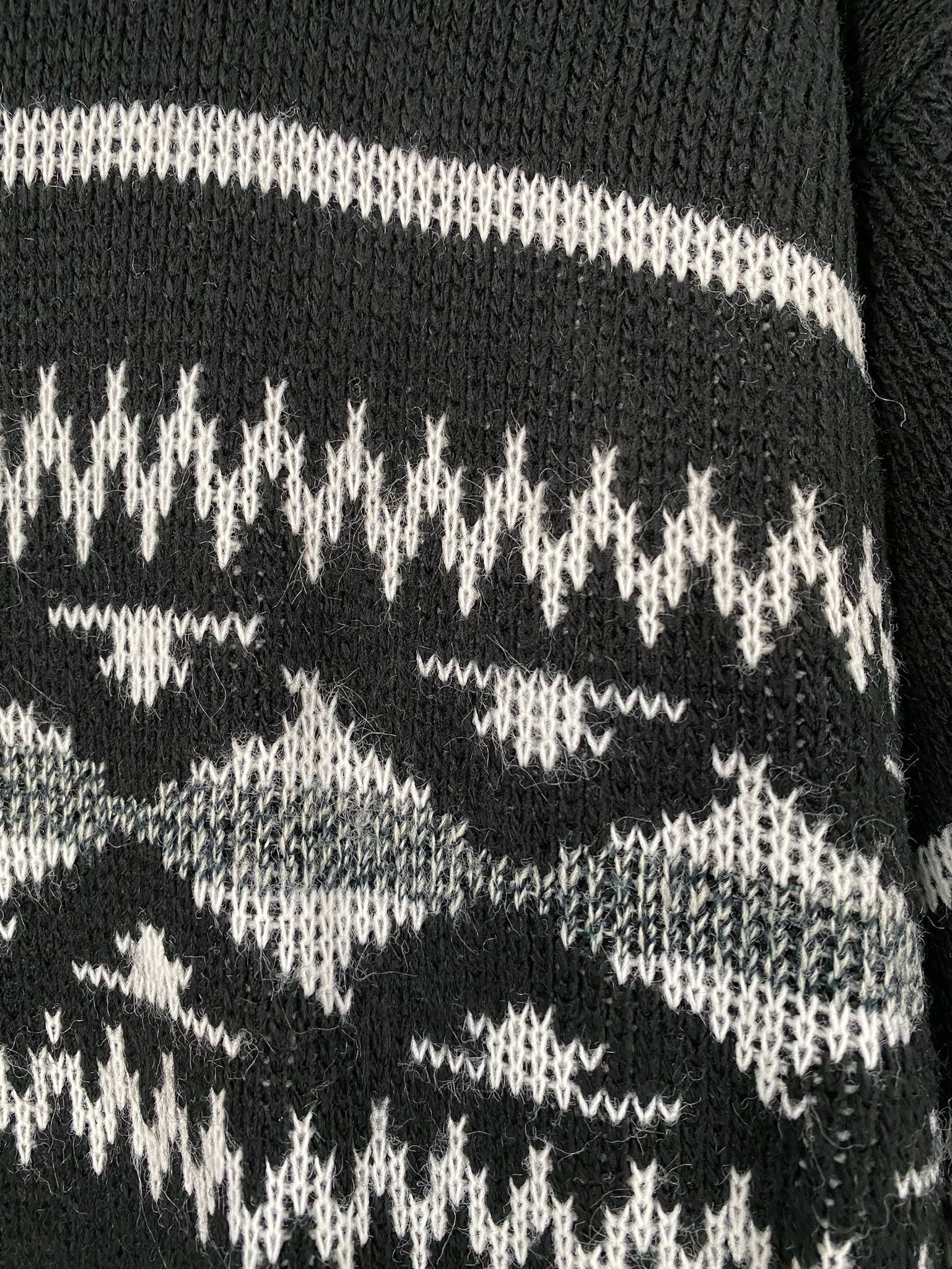 Vintage 80’s Sweater Graphix Black & Grey Patterned Sweater Large Size US L / EU 52-54 / 3 - 3 Thumbnail